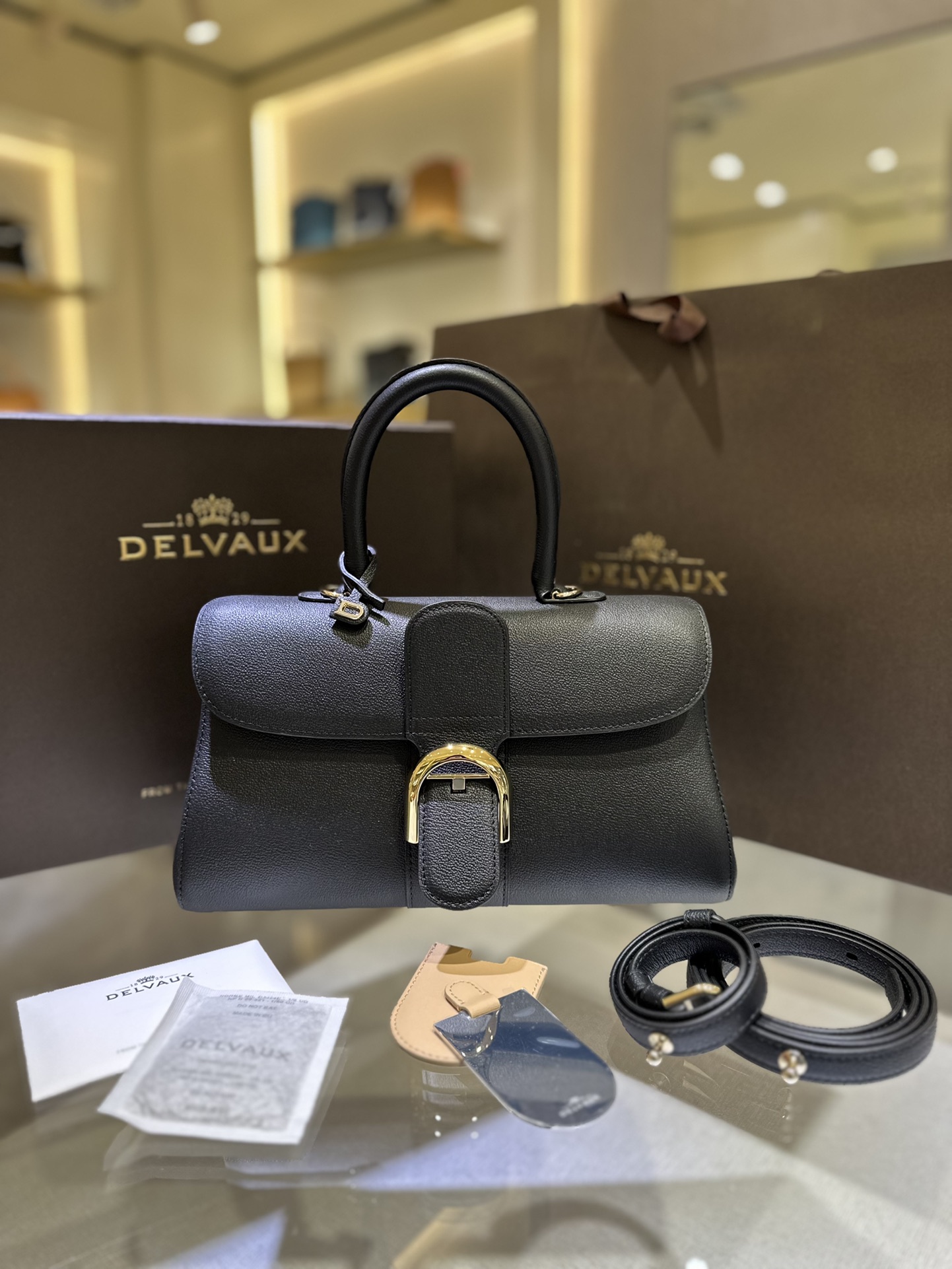 Delvaux brillant togo leather Belgian 🇧🇪 Royal brand Size 28*11*16 9 Delvaux brillant togo leather Belgian 🇧🇪 Royal brand Size 28*11*16 - Image 9