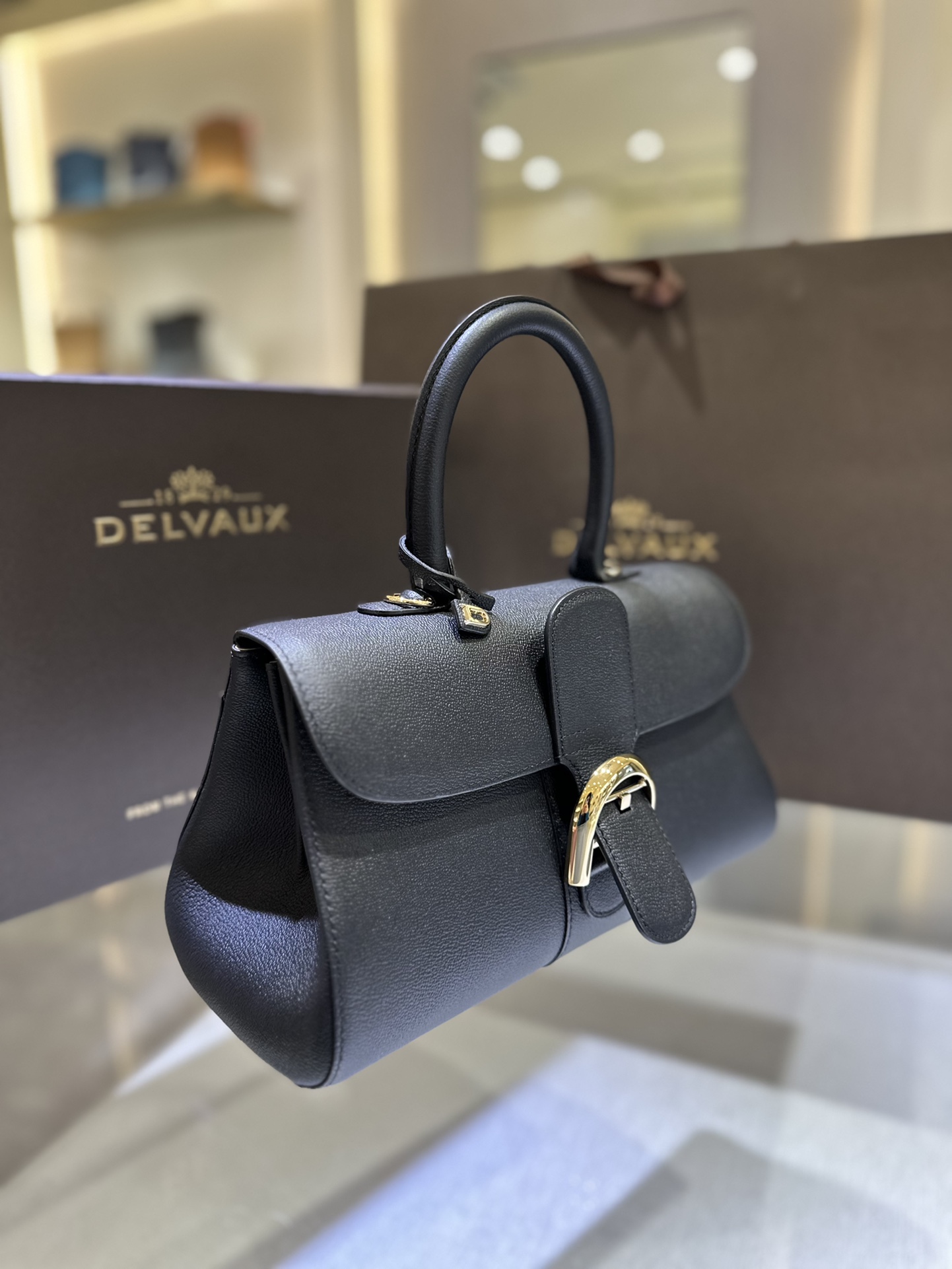 Delvaux brillant togo leather Belgian 🇧🇪 Royal brand Size 28*11*16 7 Delvaux brillant togo leather Belgian 🇧🇪 Royal brand Size 28*11*16 - Image 7