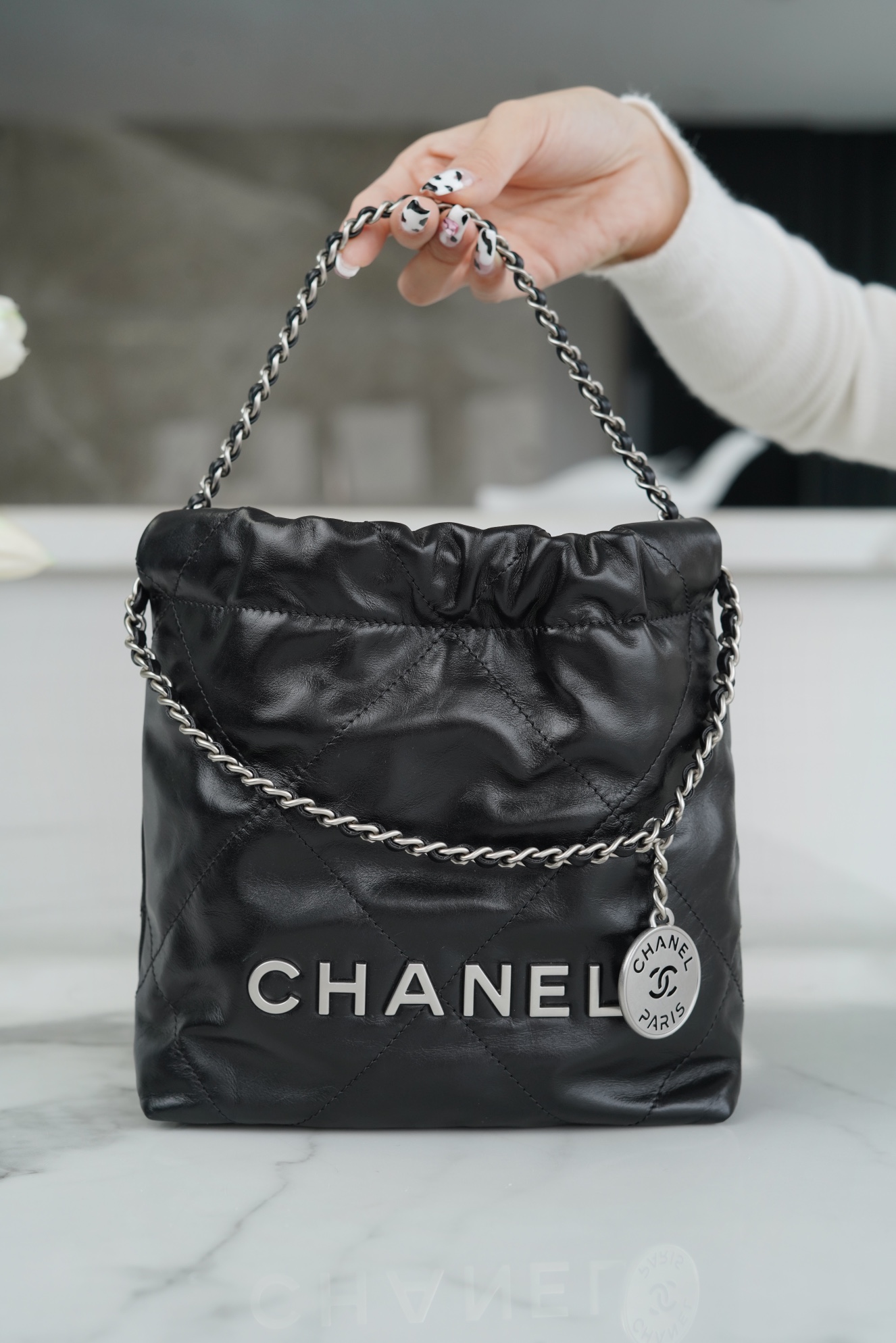 CHANEL 2Mini bag original leather black and silver 🤍 The long-awaited mini 22bag Size: 19×20×6cm