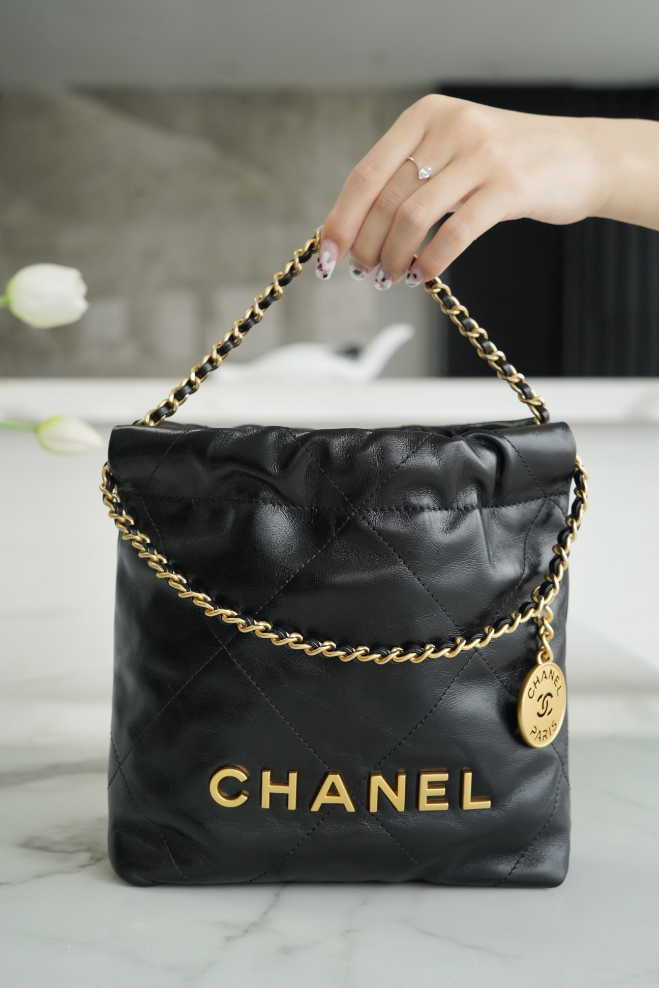 CHANEL 22Mini bag original leather black gold The long-awaited mini 22bag Size: 19×20×6cm