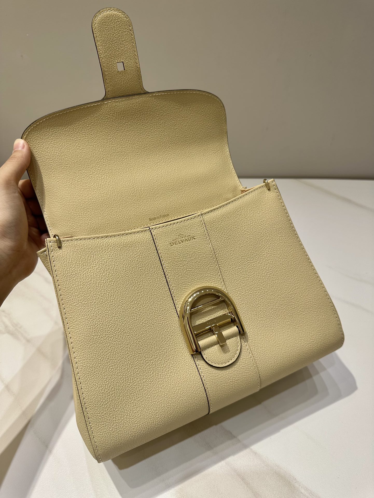 Delvaux Dune Delvaux 2023 Spring/Summer Collection Size: 24*12*119 6 Delvaux Dune Delvaux 2023 Spring/Summer Collection Size: 24*12*119 - Image 6