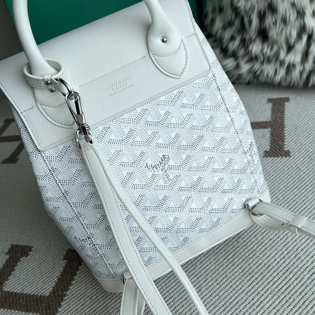 Goyard Alpin mini bag 👏Handcrafted new second generation! With the traditional craftsmanship of Goyard, the details are full of ingenuity Size: Length 8.5 Width 18.5 Height 21.5cm 9 Goyard Alpin mini bag 👏Handcrafted new second generation! With the traditional craftsmanship of Goyard, the details are full of ingenuity Size: Length 8.5 Width 18.5 Height 21.5cm - Image 9