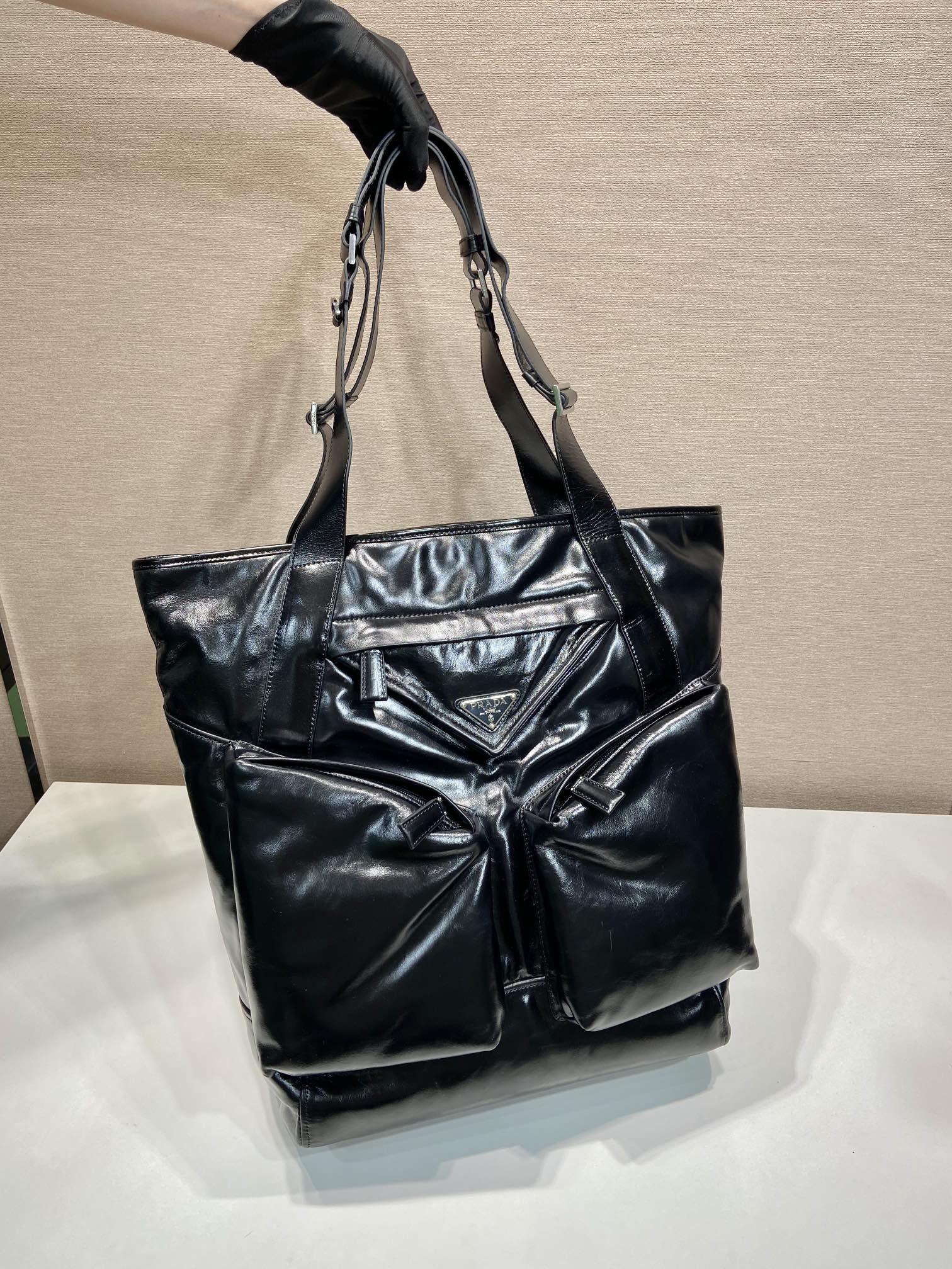 Prada 2VG120 Oil Wax Leather This tote bag is made of imported waxed leather Length 31.5x height 42.5x bottom 16cm 9 Prada 2VG120 Oil Wax Leather This tote bag is made of imported waxed leather Length 31.5x height 42.5x bottom 16cm - Image 9
