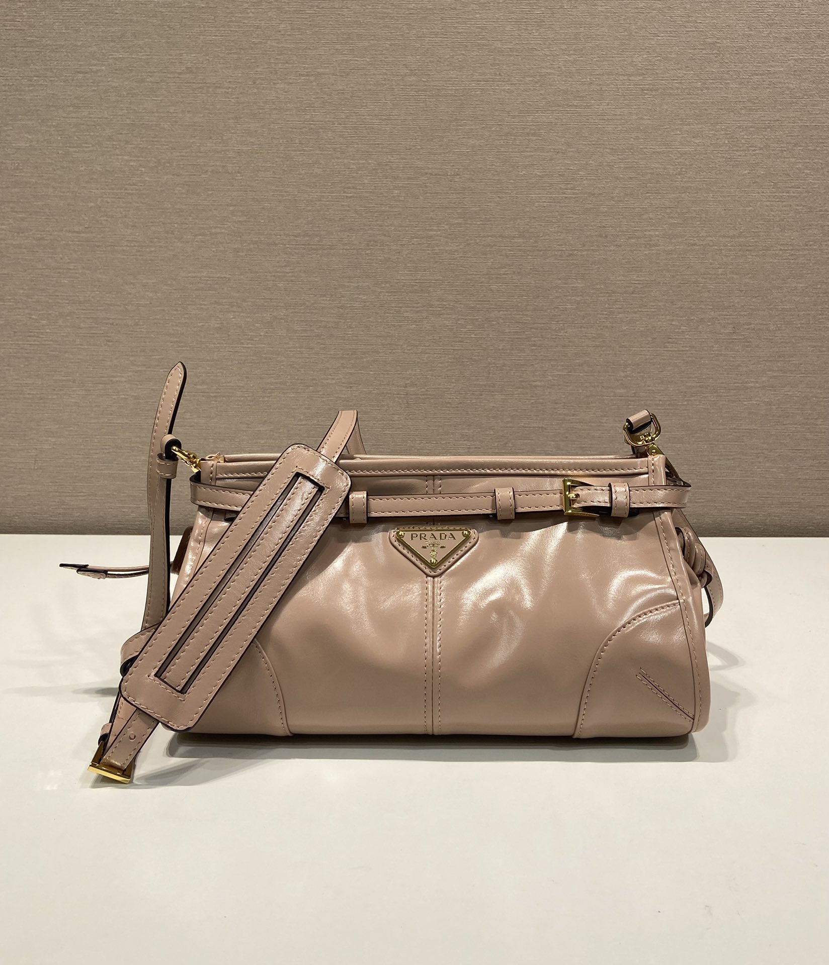 Prada LusSolf waxed leather 1BA215 messenger bag This crossbody bag is made of imported waxed leather