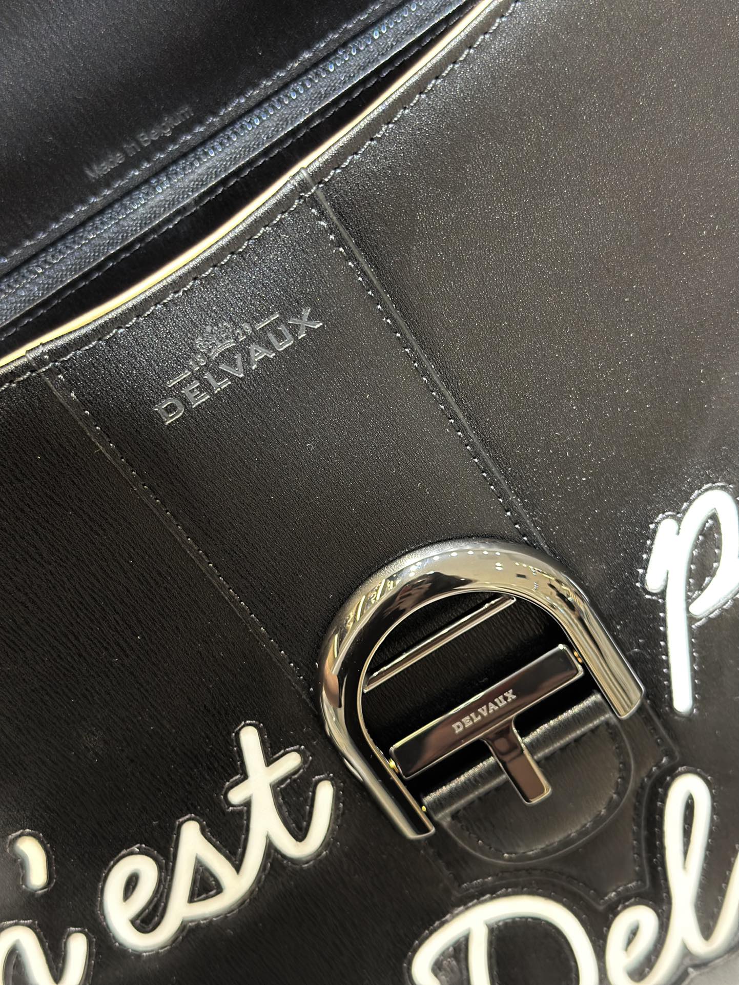 Delvaux brillant togo leather Belgian 🇧🇪 Royal brand Size 28*11*16 5 Delvaux brillant togo leather Belgian 🇧🇪 Royal brand Size 28*11*16 - Image 5