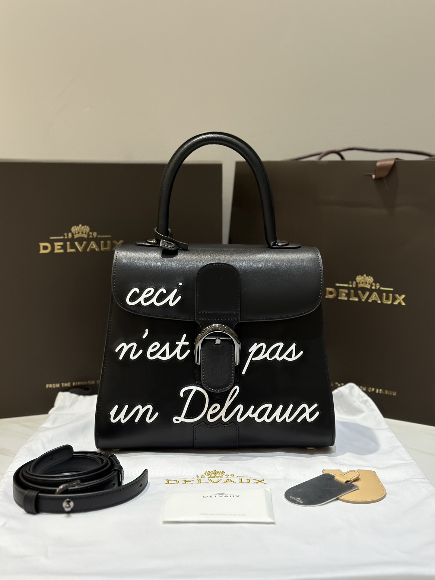 Delvaux brillant togo leather Belgian 🇧🇪 Royal brand Size 28*11*16 9 Delvaux brillant togo leather Belgian 🇧🇪 Royal brand Size 28*11*16 - Image 9
