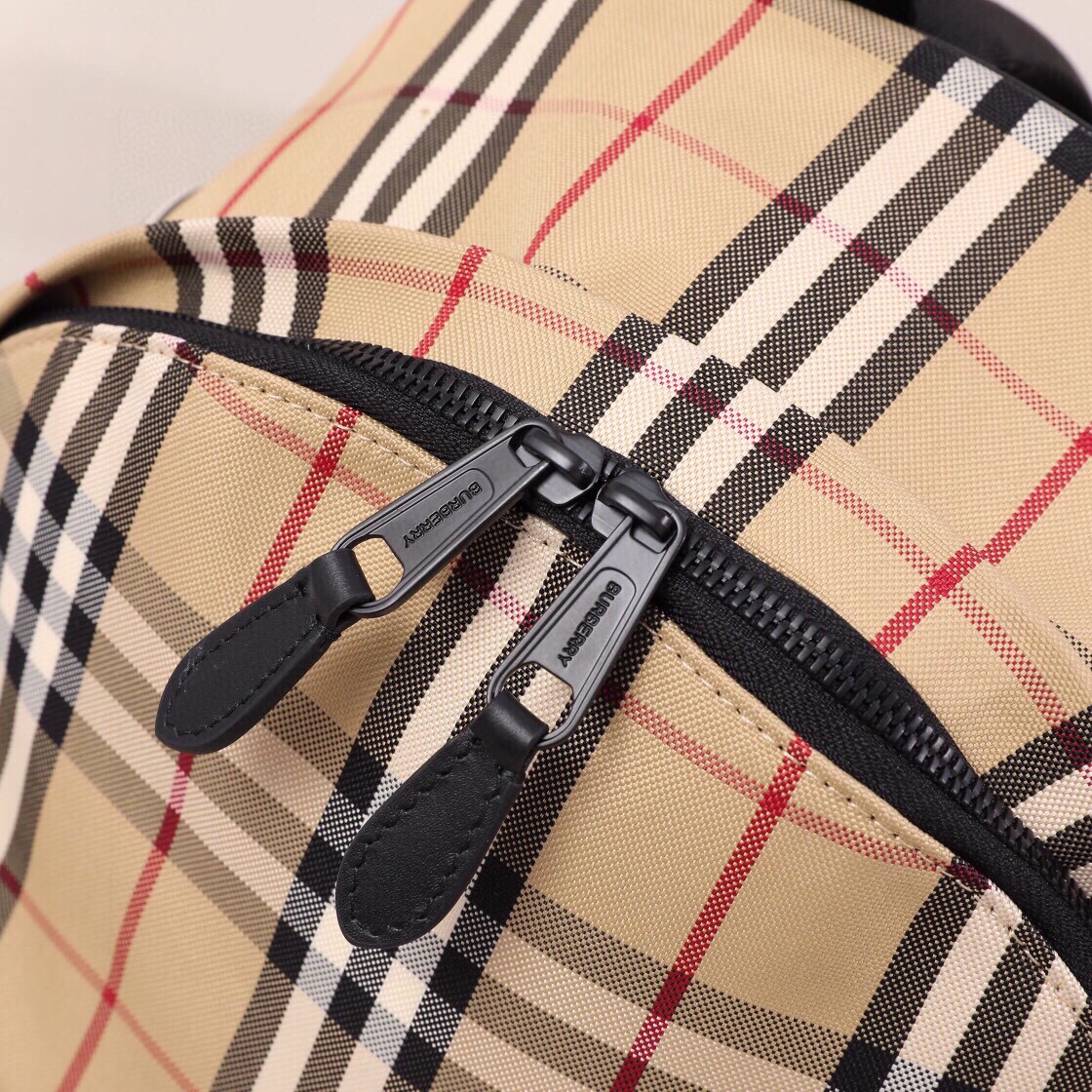 Burberry backpack 🎒 Brightly decorated with Burberry plaid and brand logo, incorporating iconic collection elements, very light, very suitable for commuting, business travel, and very cost-effective 30.5 x 14.5 x 42.5cm Search 6 Burberry backpack 🎒 Brightly decorated with Burberry plaid and brand logo, incorporating iconic collection elements, very light, very suitable for commuting, business travel, and very cost-effective 30.5 x 14.5 x 42.5cm Search - Image 6