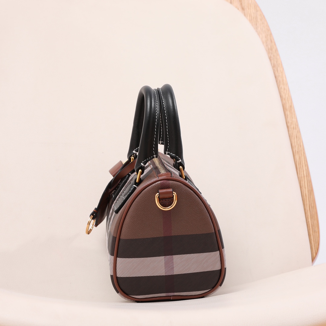 Burberry Mini Boston Small and exquisite, it looks great whether it is hand-held or cross-body, super versatile, classic plaid, retro and loose feeling instantly maximized (18.5X11X12) 8 Burberry Mini Boston Small and exquisite, it looks great whether it is hand-held or cross-body, super versatile, classic plaid, retro and loose feeling instantly maximized (18.5X11X12) - Image 8