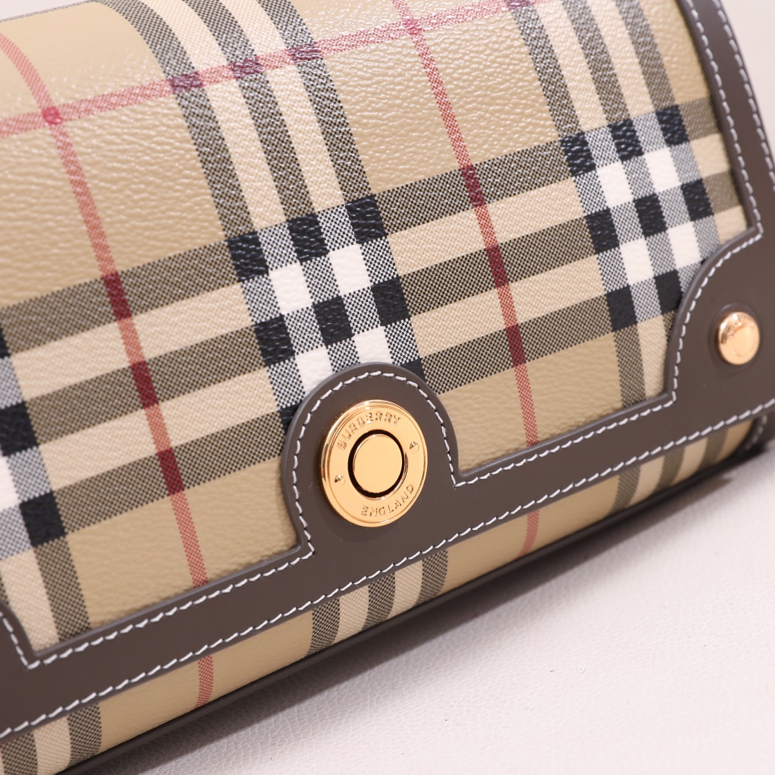 Burberry Baguette bag🥖New color new colour~ Two bags, one pack, multiple uses, various styles, new color matching, birch brown plaid, both retro and high-end, salty or sweet (24×8x 14) 5 Burberry Baguette bag🥖New color new colour~ Two bags, one pack, multiple uses, various styles, new color matching, birch brown plaid, both retro and high-end, salty or sweet (24×8x 14) - Image 5