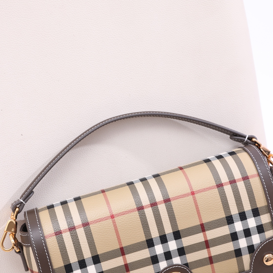 Burberry Baguette bag🥖New color new colour~ Two bags, one pack, multiple uses, various styles, new color matching, birch brown plaid, both retro and high-end, salty or sweet (24×8x 14) 6 Burberry Baguette bag🥖New color new colour~ Two bags, one pack, multiple uses, various styles, new color matching, birch brown plaid, both retro and high-end, salty or sweet (24×8x 14) - Image 6