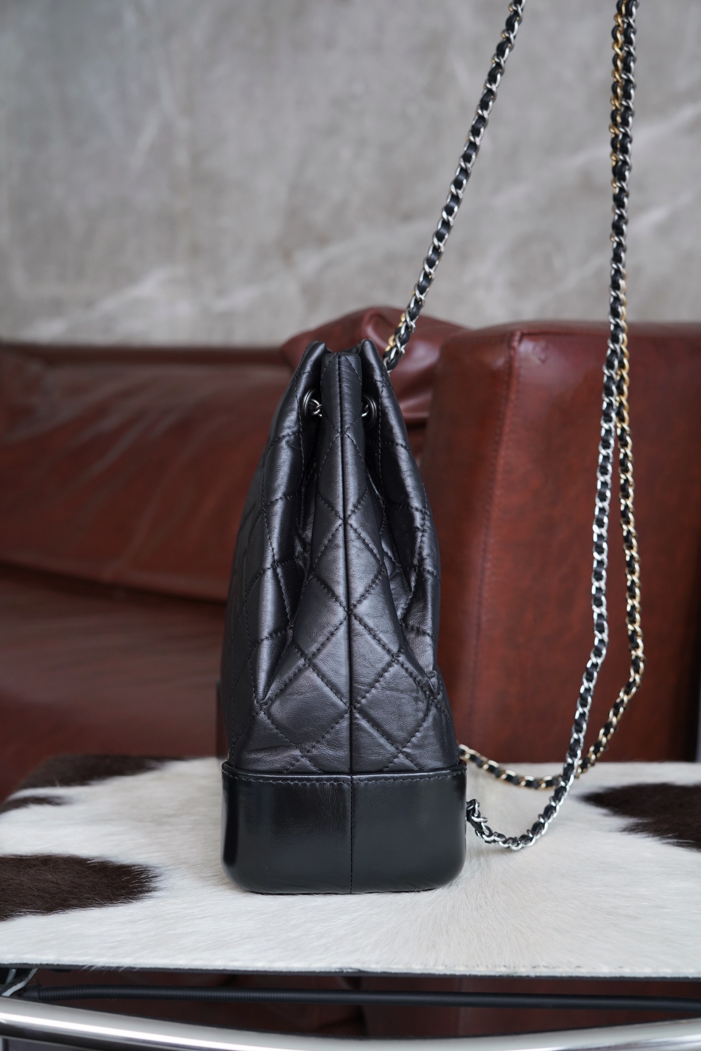 CHANEL Hobo backpack genuine leather black large The perfect combination of "𝑴𝒂𝒏𝒕𝒆𝒍𝒆𝒍𝒍 factory" sponge leather and "𝑮𝑨𝑰𝑬𝑹𝑨 factory" horse oil leather on the bottom Size: 24.5cm 12 CHANEL Hobo backpack genuine leather black large The perfect combination of "𝑴𝒂𝒏𝒕𝒆𝒍𝒆𝒍𝒍 factory" sponge leather and "𝑮𝑨𝑰𝑬𝑹𝑨 factory" horse oil leather on the bottom Size: 24.5cm - Image 12