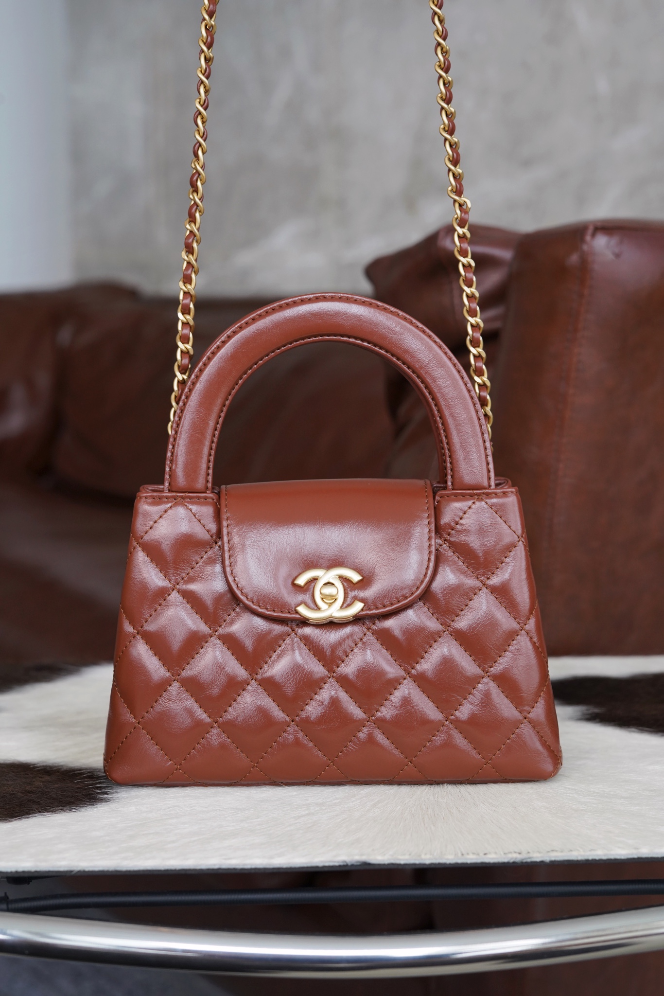 CHANEL Kelly Handle Bag Large Caramel The cutting department originally flows into the first-grade oil wax textured calfskin