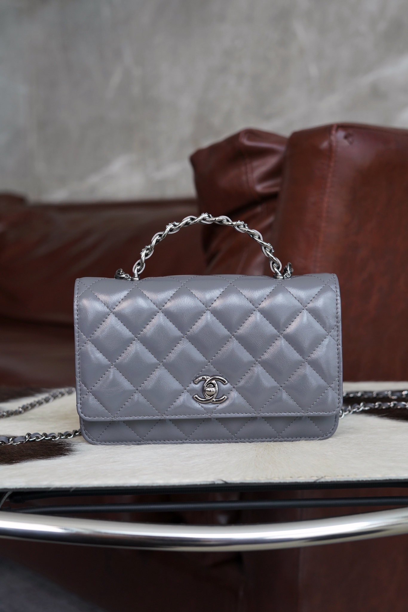 CHANEL hinestone handle woc dark gray 🔘 The original leather from the cutting department flows into the first-grade oil wax textured calfskin🐂