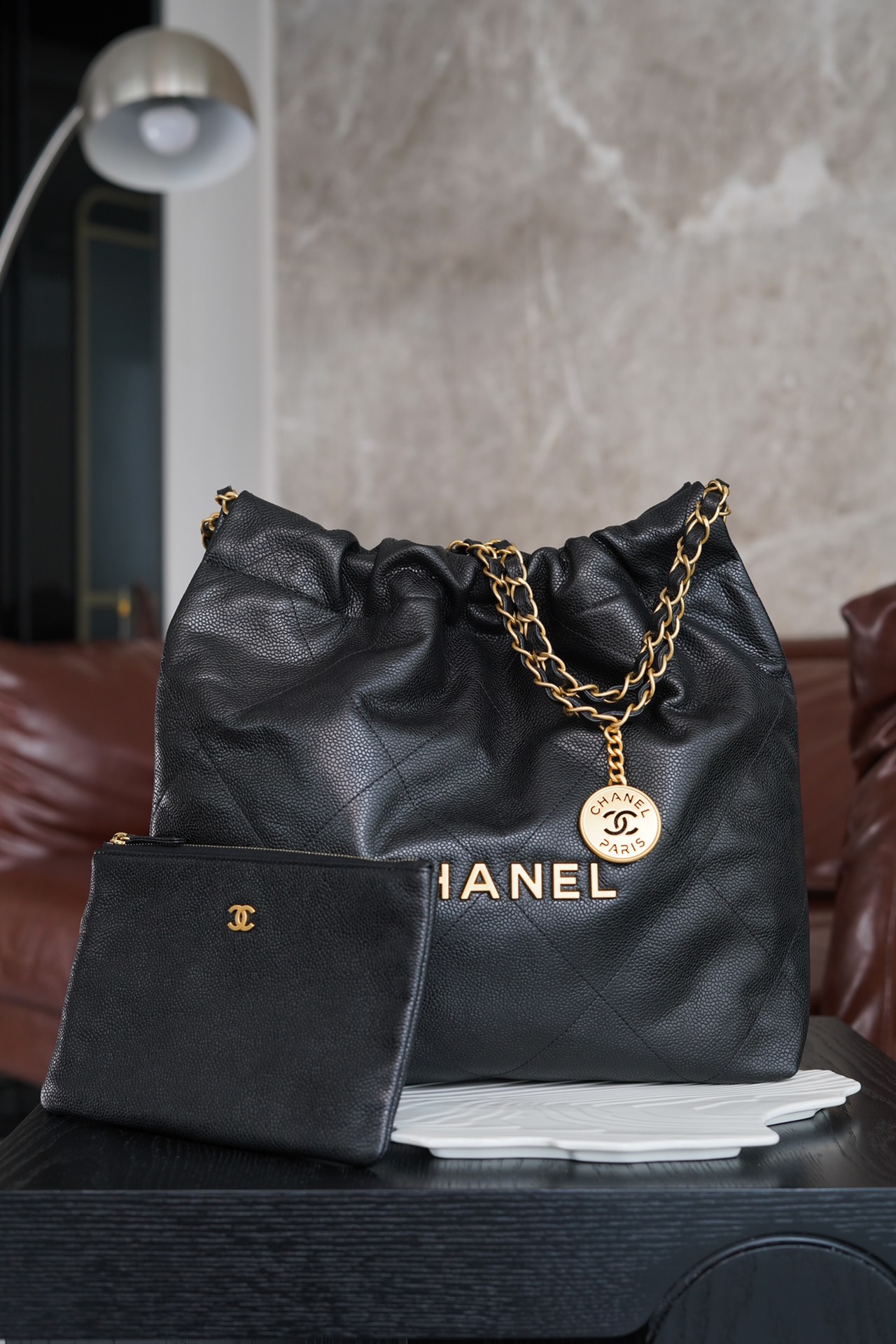 CHANEL 𝟐𝟒𝐛New lychee pattern 𝟐𝟐 handbag small size black gold buckle Size: 35×37×7cm