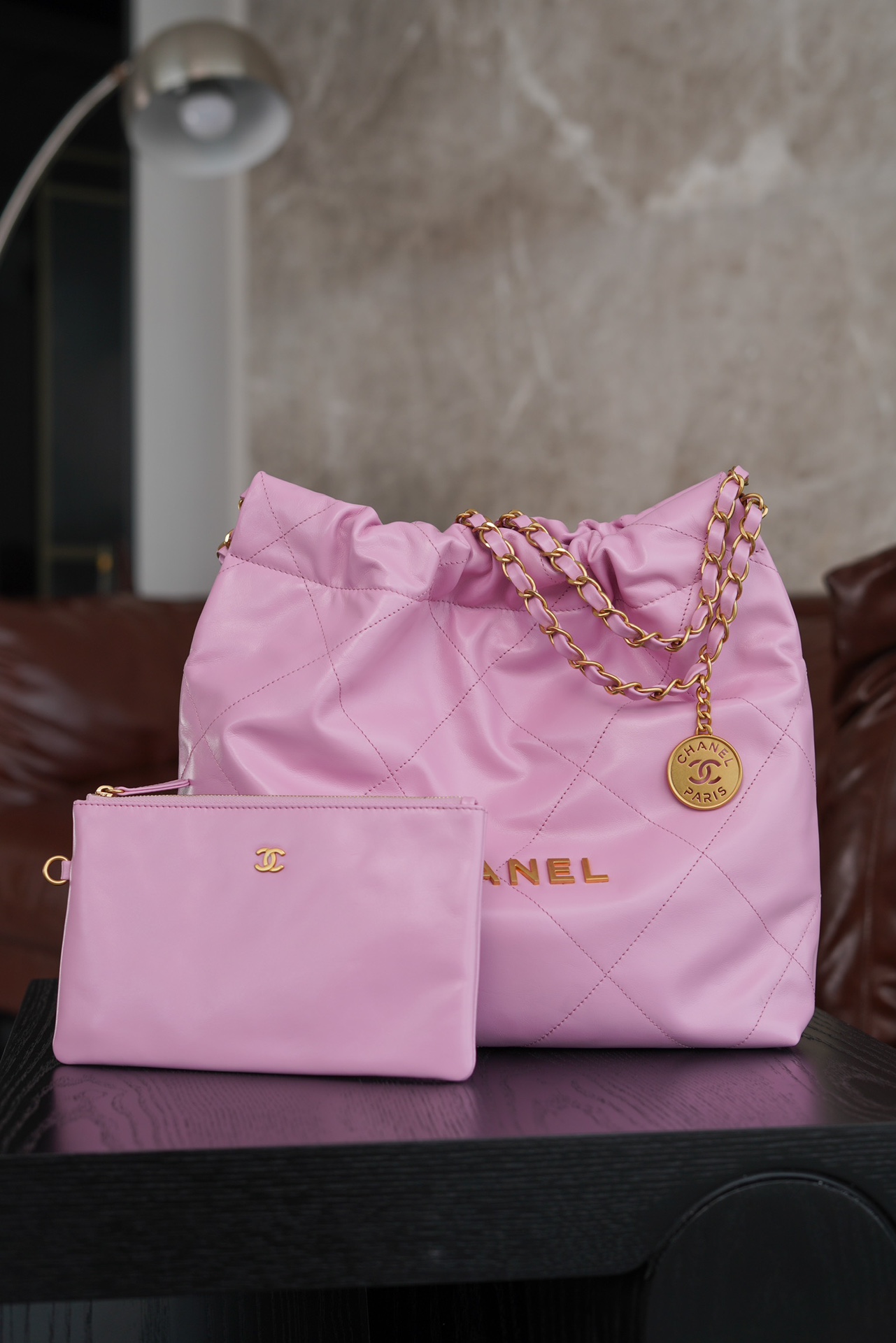 CHANEL New spring and summer 𝟐𝟐 handbag genuine leather pink small The leather is both soft and durable