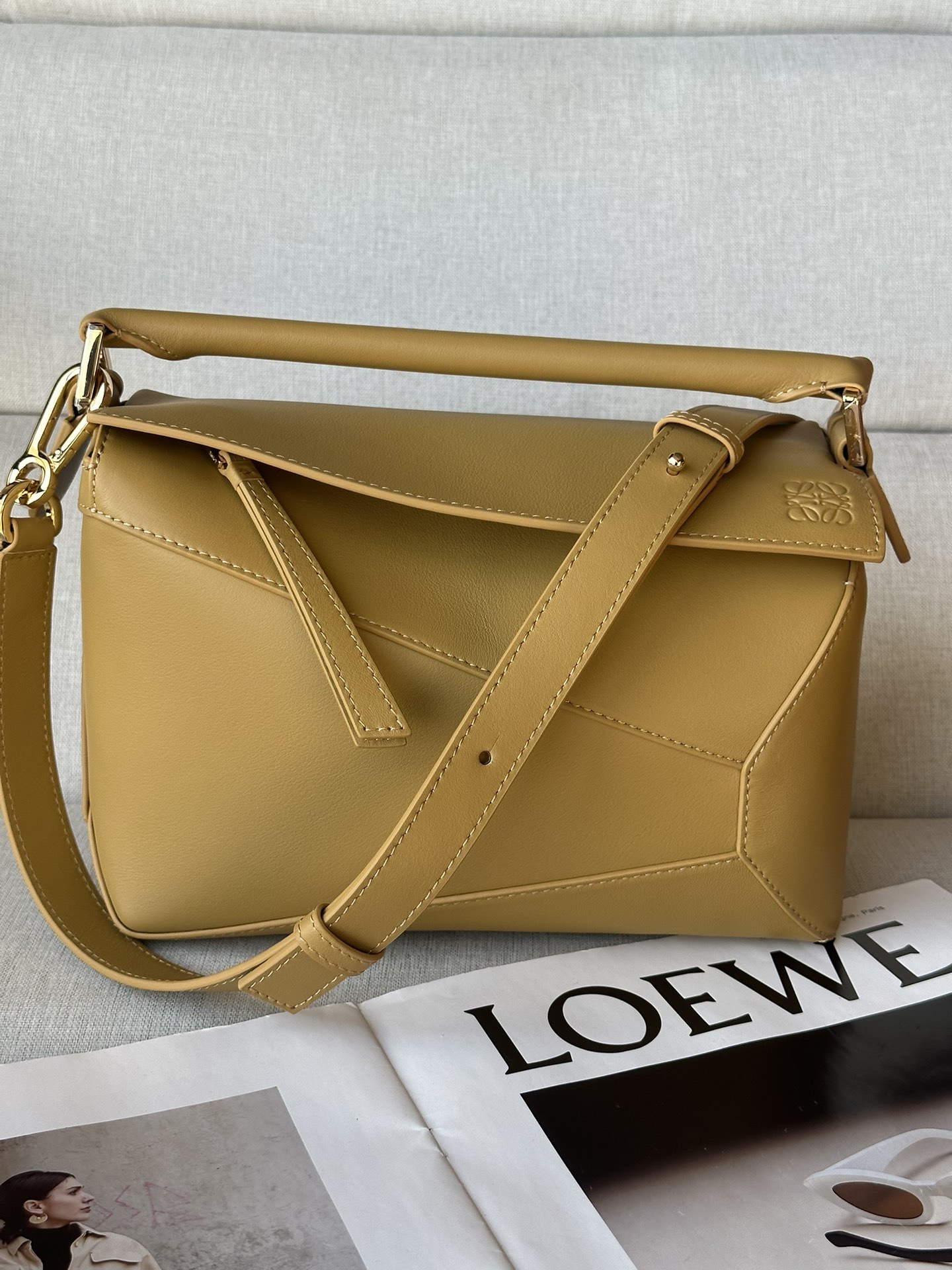 LOEWE Puzzle Edge Desert Yellow Medium 24cm