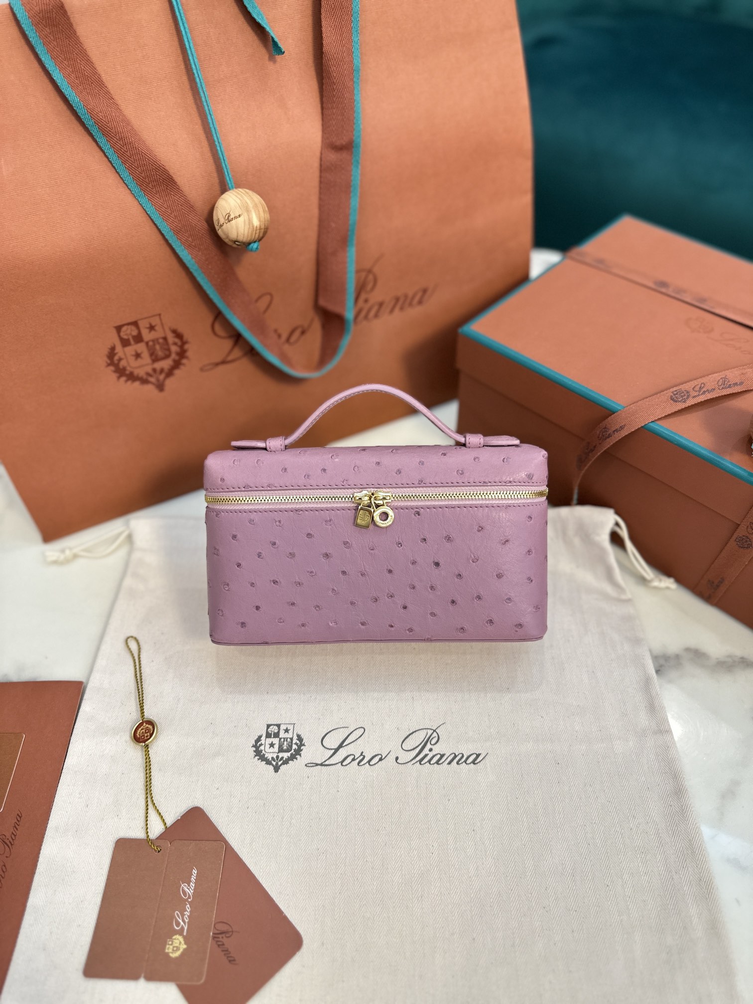 Loro Piana Extra Poket L19 Ostrich leather High-end series ostrich leather spot light purple gold buckle Size: 19×11×6.5