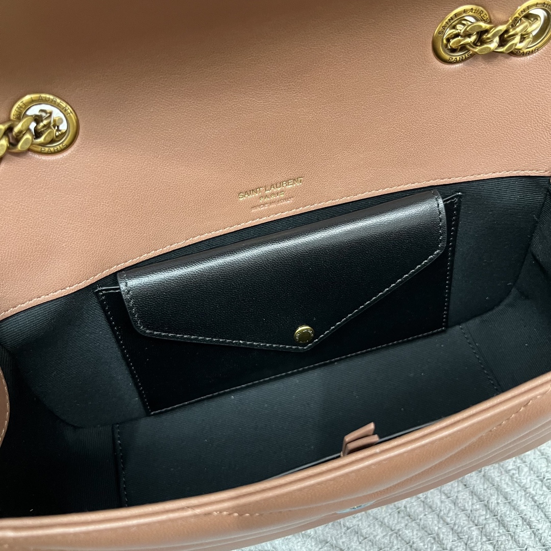SAINT LAURENT 25 Early Spring New LouLou Small The sheepskin feels soft, and the new version of sheepskin is very shiny Size: 24x14x7cm 6 SAINT LAURENT 25 Early Spring New LouLou Small The sheepskin feels soft, and the new version of sheepskin is very shiny Size: 24x14x7cm - Image 6
