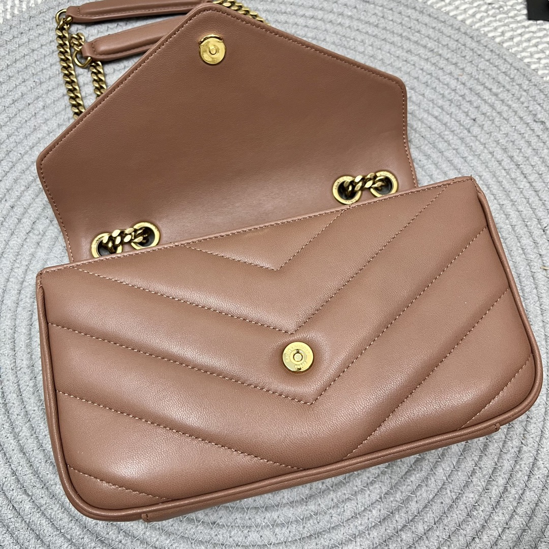SAINT LAURENT 25 Early Spring New LouLou Small The sheepskin feels soft, and the new version of sheepskin is very shiny Size: 24x14x7cm 3 SAINT LAURENT 25 Early Spring New LouLou Small The sheepskin feels soft, and the new version of sheepskin is very shiny Size: 24x14x7cm - Image 3
