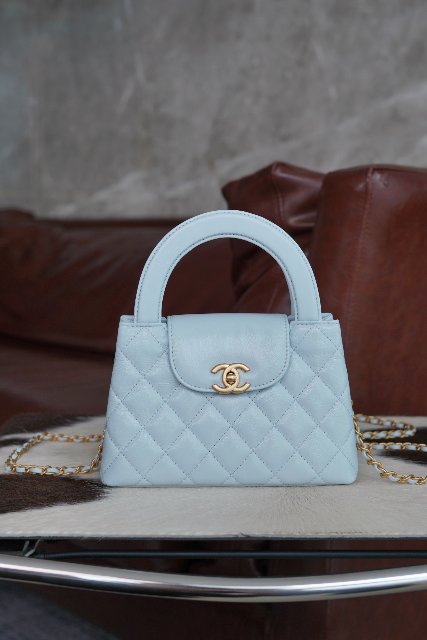 CHANELKelly handle bag large size glacier blue 🧊 The cutting department originally flows into the first-grade oil wax textured calfskin