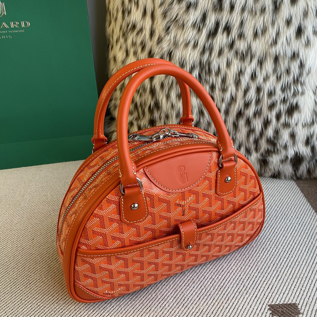 Goyard vintage bowling bag small This bag gives people a very delicate feeling, and it has a large capacity, and can easily hold the things you need for daily life. Size: 27x27x10.5cm 7 Goyard vintage bowling bag small This bag gives people a very delicate feeling, and it has a large capacity, and can easily hold the things you need for daily life. Size: 27x27x10.5cm - Image 7