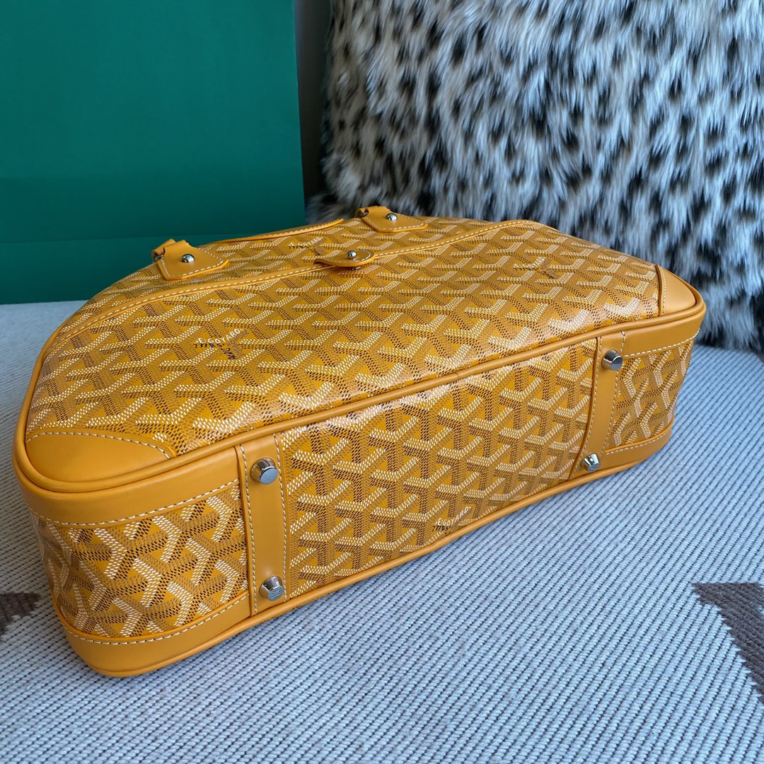 Goyard vintage bowling bag large This bag gives people a very delicate feeling, and it has a large capacity, and can easily hold the things you need for daily life. Size: 35×33x11.5cm ticket holder 19cm 3 Goyard vintage bowling bag large This bag gives people a very delicate feeling, and it has a large capacity, and can easily hold the things you need for daily life. Size: 35×33x11.5cm ticket holder 19cm - Image 3