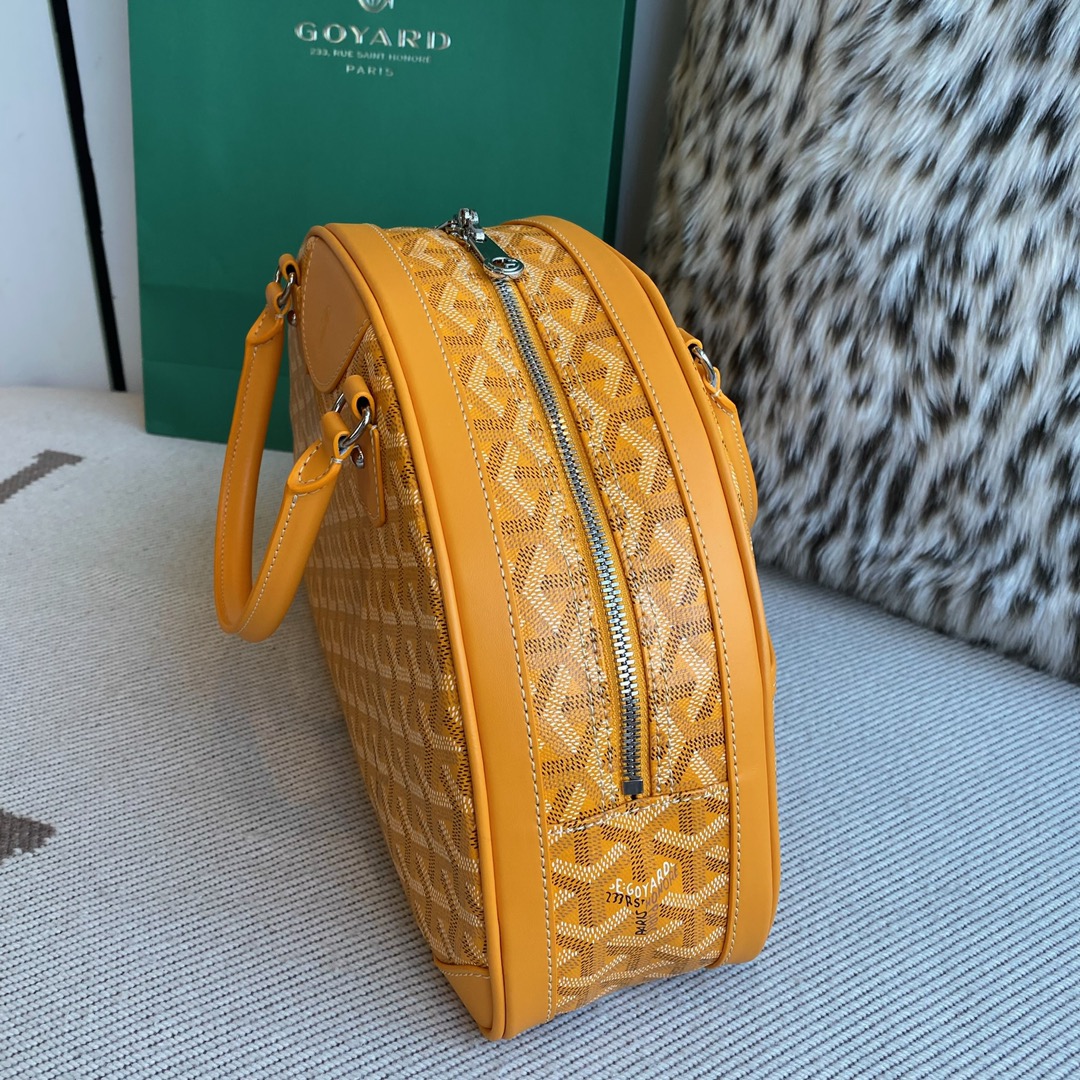 Goyard vintage bowling bag large This bag gives people a very delicate feeling, and it has a large capacity, and can easily hold the things you need for daily life. Size: 35×33x11.5cm ticket holder 19cm 6 Goyard vintage bowling bag large This bag gives people a very delicate feeling, and it has a large capacity, and can easily hold the things you need for daily life. Size: 35×33x11.5cm ticket holder 19cm - Image 6