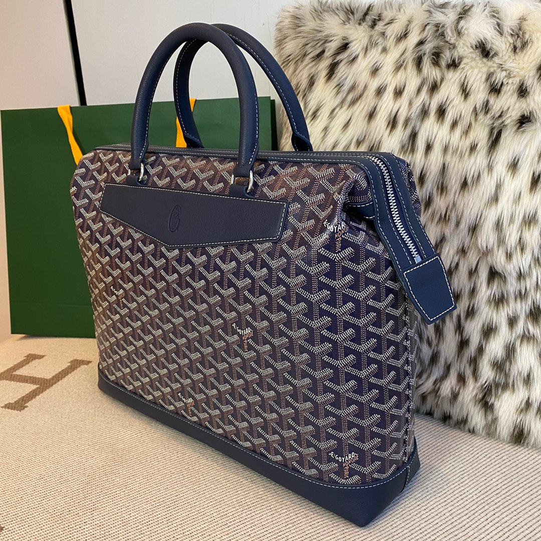 Goyard counter quality The Cisalpin briefcase is a tribute to Goyard's classic craftsmanship standards, especially its art of trave 9 Goyard counter quality The Cisalpin briefcase is a tribute to Goyard's classic craftsmanship standards, especially its art of trave - Image 9