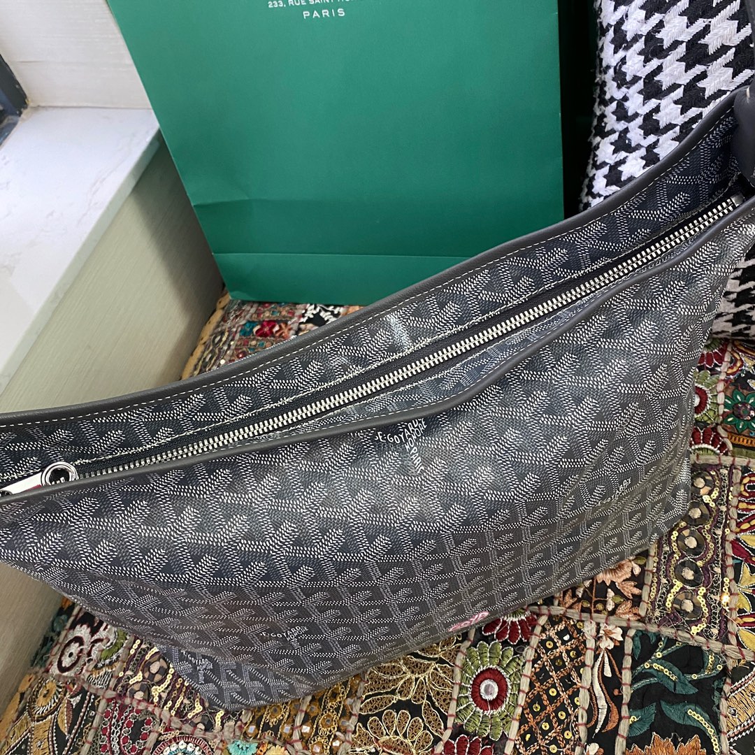 Goyard Goya counter latest version upgraded version new color 🤩Goyard Hobo tote shopping bag mother bag hand-painted love Size: 27X15X42cm 4 Goyard Goya counter latest version upgraded version new color 🤩Goyard Hobo tote shopping bag mother bag hand-painted love Size: 27X15X42cm - Image 4