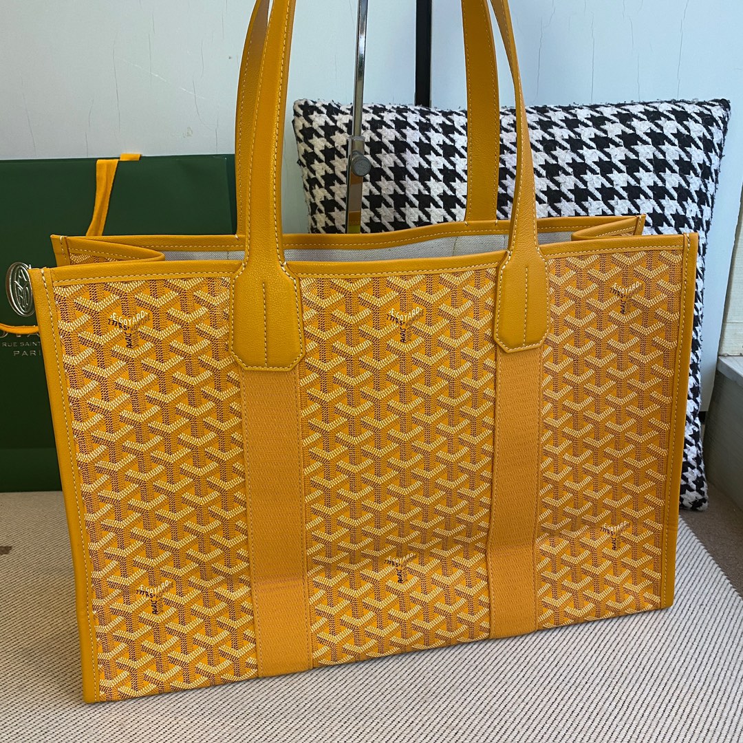 Goyard French bucket handbag shopping bag The new Villette tote bag is a limited edition French bulldog graffiti model 9 Goyard French bucket handbag shopping bag The new Villette tote bag is a limited edition French bulldog graffiti model - Image 9