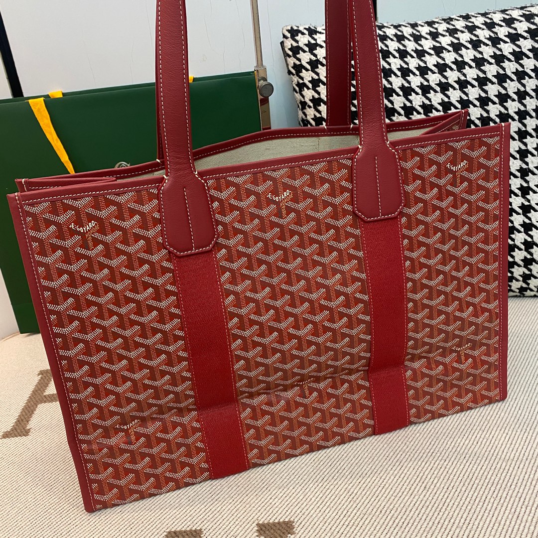 Goyard French bucket handbag shopping bag The new Villette tote bag is a limited edition French bulldog graffiti model. The feature of this series is the bulldog pattern on the bag that is focused on reading 9 Goyard French bucket handbag shopping bag The new Villette tote bag is a limited edition French bulldog graffiti model. The feature of this series is the bulldog pattern on the bag that is focused on reading - Image 9