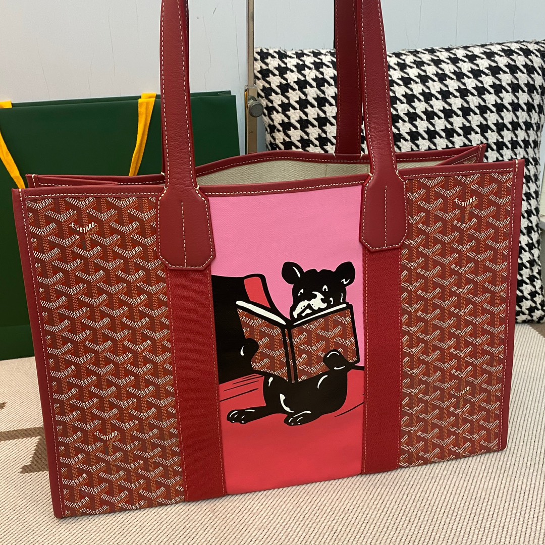 Goyard French bucket handbag shopping bag The new Villette tote bag is a limited edition French bulldog graffiti model. The feature of this series is the bulldog pattern on the bag that is focused on reading 8 Goyard French bucket handbag shopping bag The new Villette tote bag is a limited edition French bulldog graffiti model. The feature of this series is the bulldog pattern on the bag that is focused on reading - Image 8