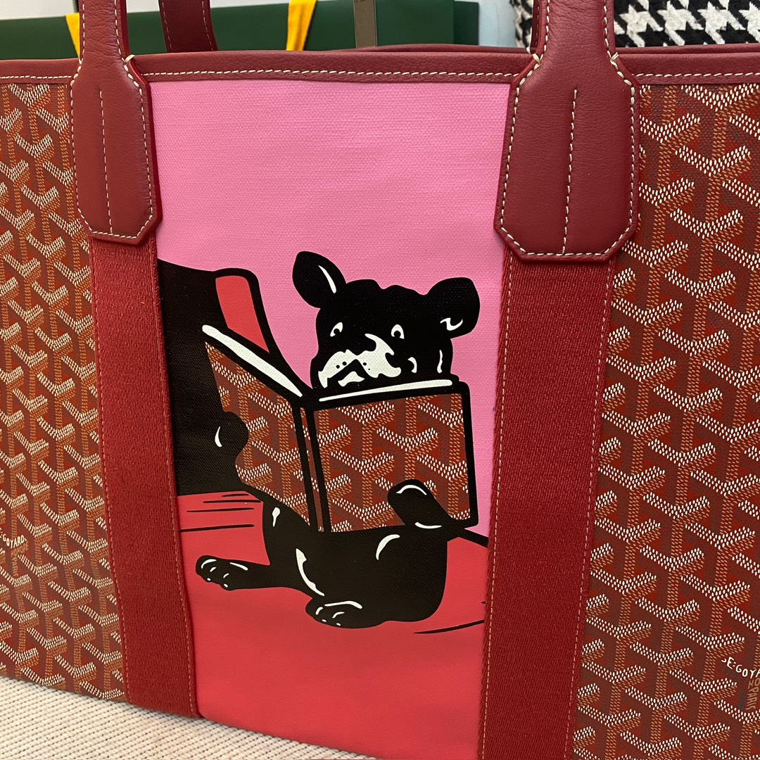 Goyard French bucket handbag shopping bag The new Villette tote bag is a limited edition French bulldog graffiti model. The feature of this series is the bulldog pattern on the bag that is focused on reading 6 Goyard French bucket handbag shopping bag The new Villette tote bag is a limited edition French bulldog graffiti model. The feature of this series is the bulldog pattern on the bag that is focused on reading - Image 6
