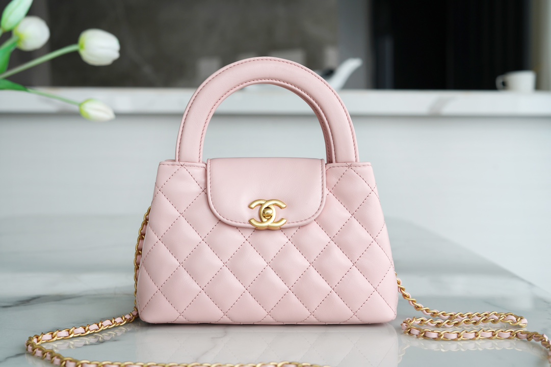 CHANEL 𝟮𝟯K Kelly handle bag light pink large Fashion is a cycle Size: 13×19×7cm