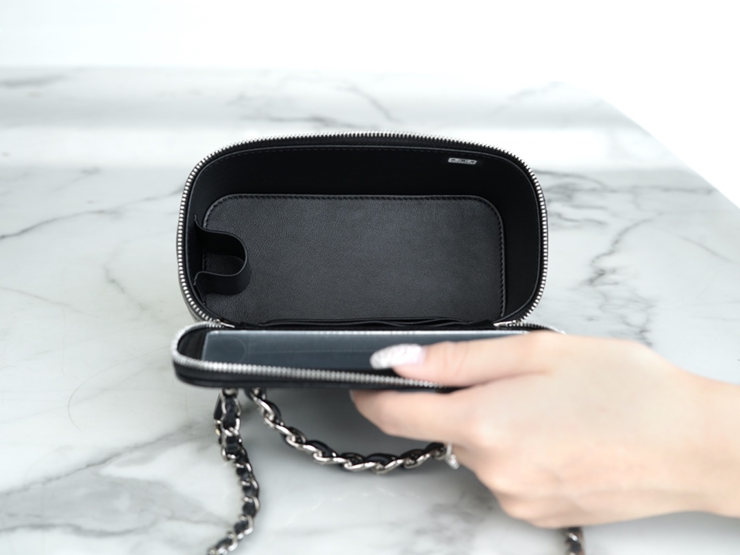 CHANEL Rhinestone handle long box black🔜 The leather is soft cowhide, wear-resistant and shiny 13 CHANEL Rhinestone handle long box black🔜 The leather is soft cowhide, wear-resistant and shiny - Image 13