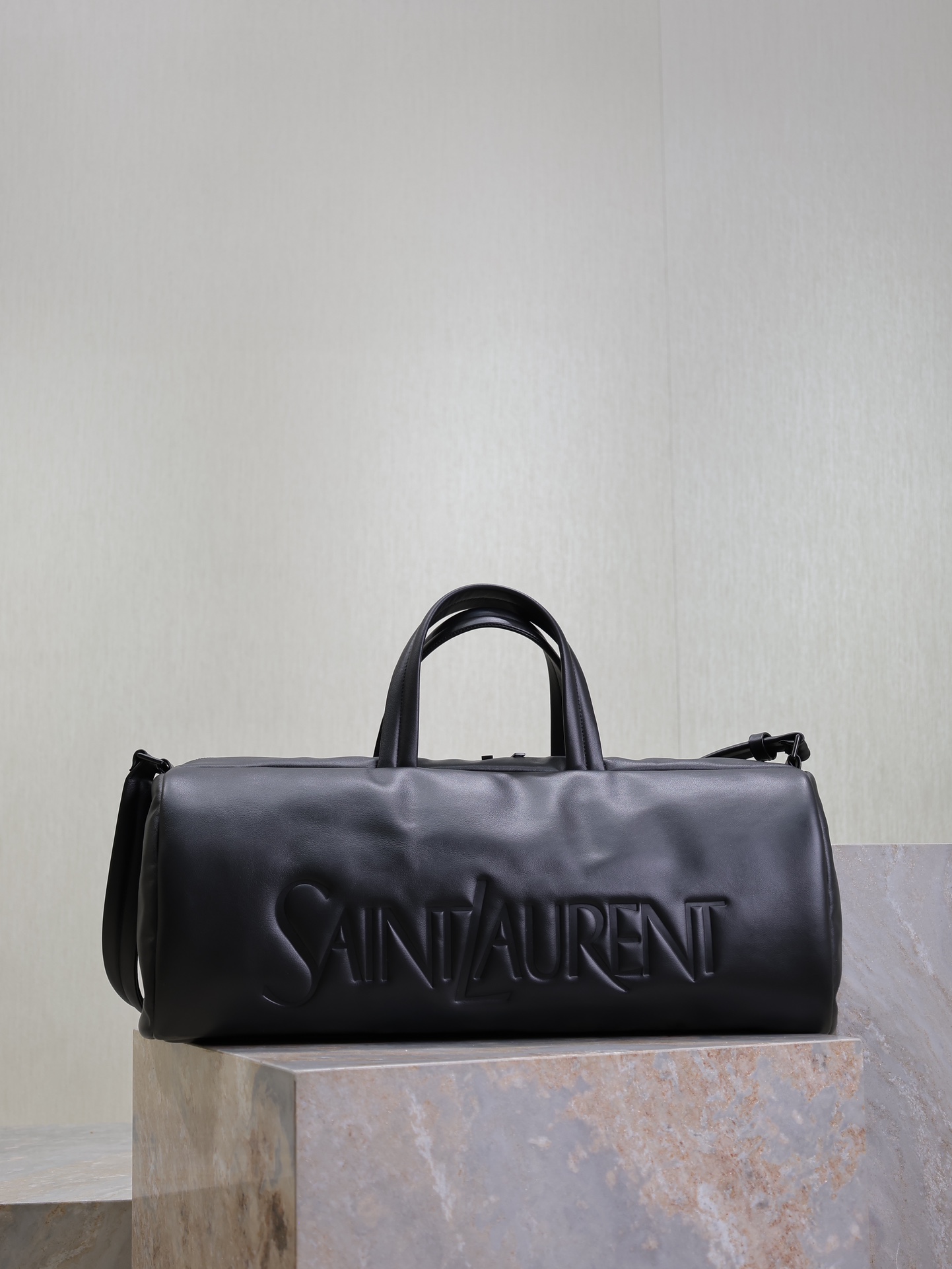 SAINT LAURENT Full of leather texture, super comfortable to the touch