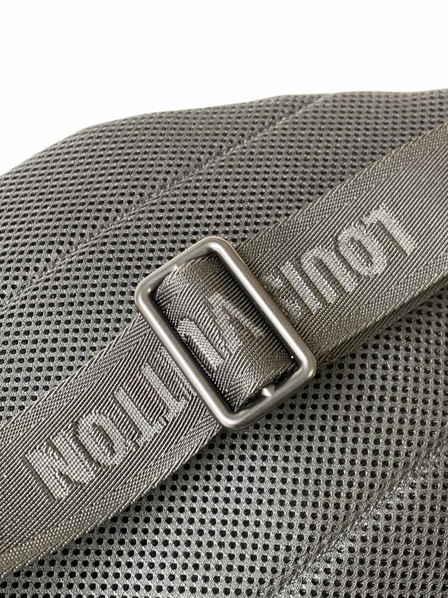 LV Authentic Racer Shoulder Bag Material: Crafted from Monogram Shadow leather for a sophisticated and understated look Size: 24 x 42 x 12 cm (Height x Width x Depth). 7 LV Authentic Racer Shoulder Bag Material: Crafted from Monogram Shadow leather for a sophisticated and understated look Size: 24 x 42 x 12 cm (Height x Width x Depth). - Image 7
