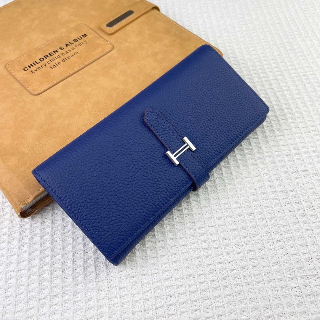 Hermès Solid Leather Bi-Fold Wallet Material: Imported Togo Calfskin Size: 19 x 11 cm Model: 514, Grain Texture 5 Hermès Solid Leather Bi-Fold Wallet Material: Imported Togo Calfskin Size: 19 x 11 cm Model: 514, Grain Texture - Image 5