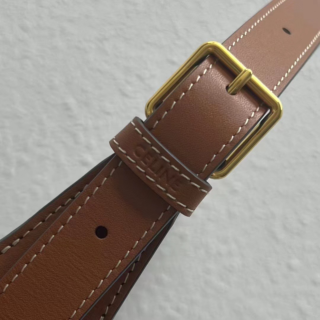 CELINE HELOISE HOBO Shoulder Bag Size: 30 x 7.5 x 28.5 cm Model Number: 114712 6 CELINE HELOISE HOBO Shoulder Bag Size: 30 x 7.5 x 28.5 cm Model Number: 114712 - Image 6