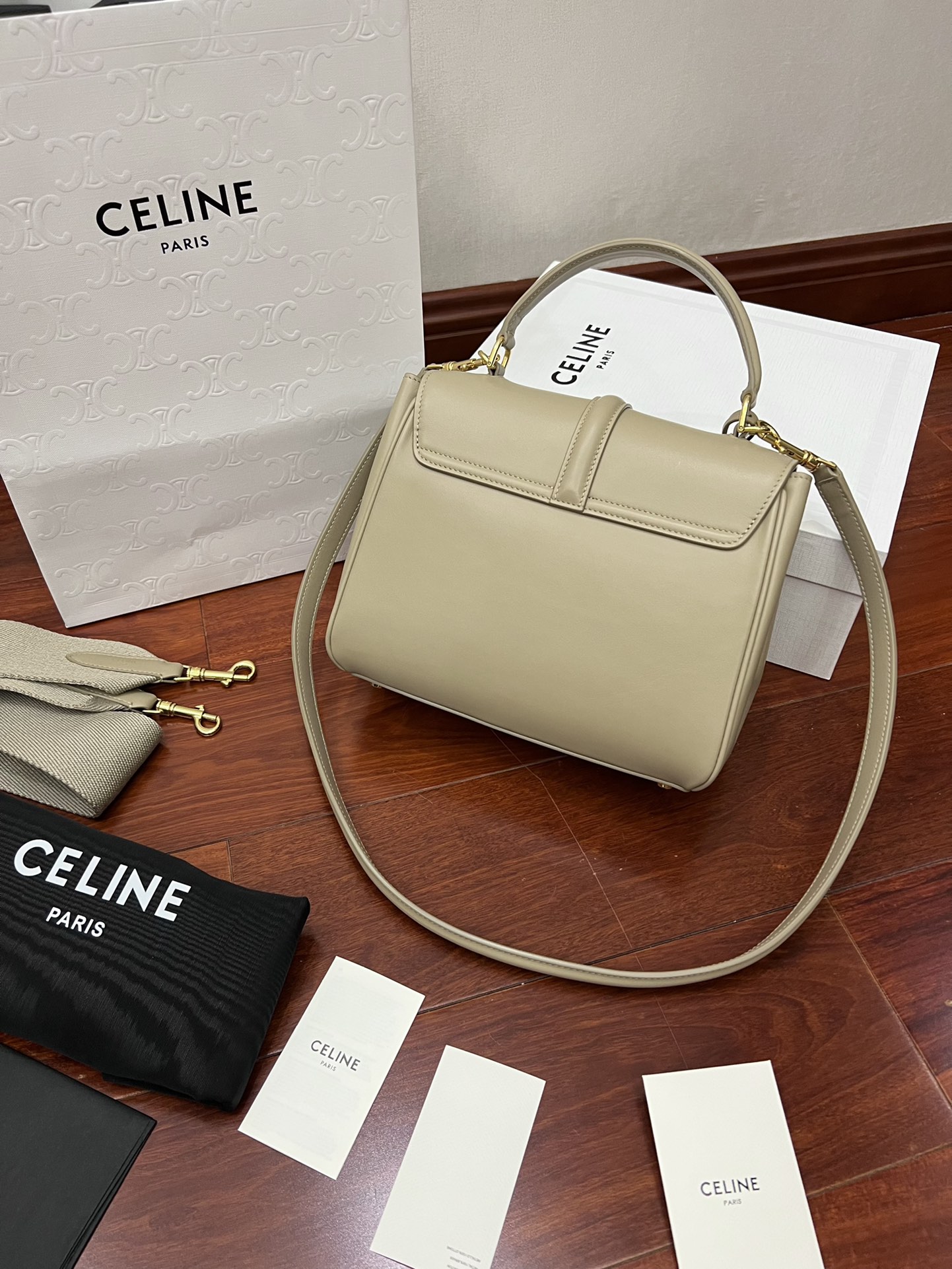 Celine Classic STRAP "16" Handbag Material: Outer and inner calfskin leather, with a soft lambskin lining Size: Small size (23 x 19 x 10.5 cm) Model Number: 183 3 Celine Classic STRAP "16" Handbag Material: Outer and inner calfskin leather, with a soft lambskin lining Size: Small size (23 x 19 x 10.5 cm) Model Number: 183 - Image 3