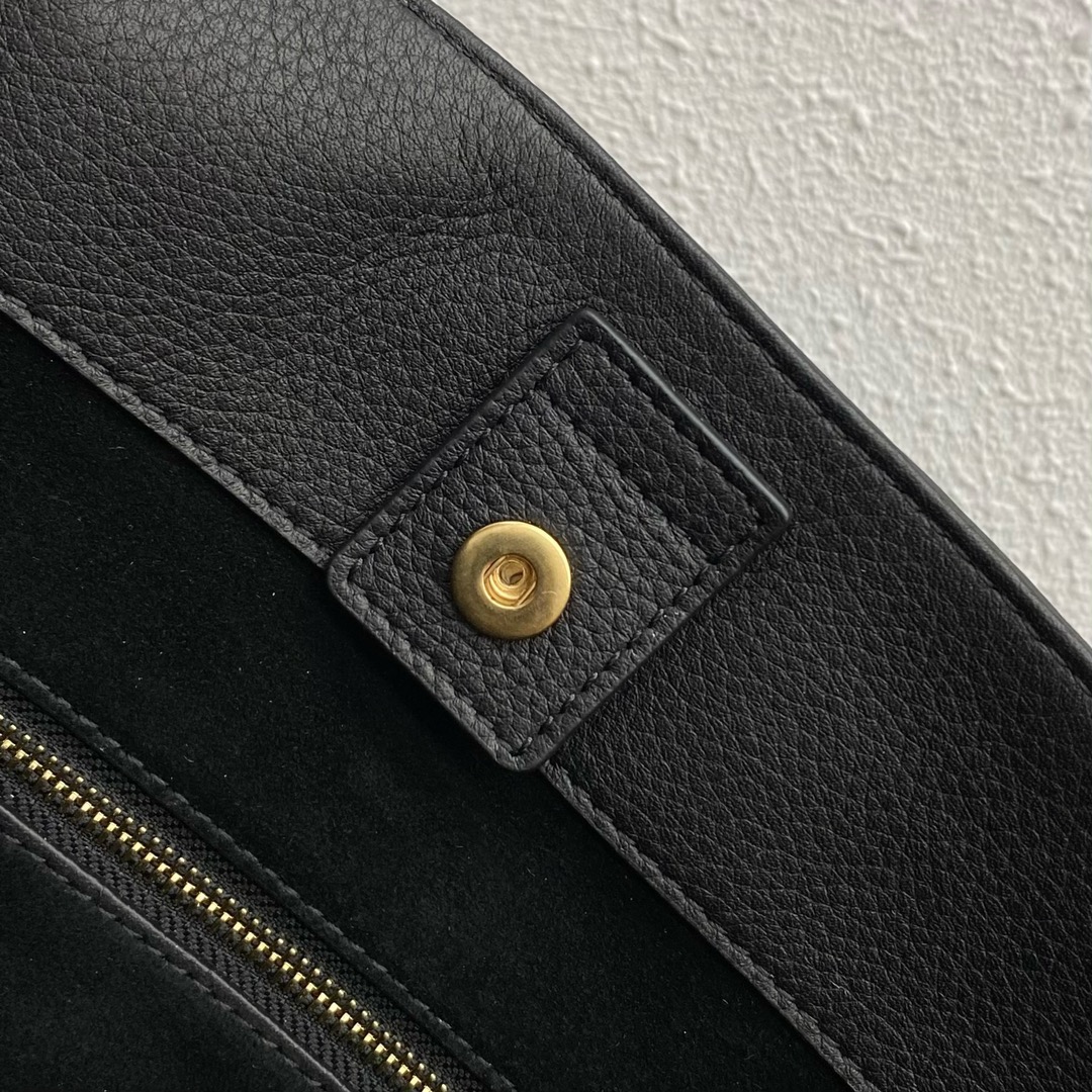 Celine xCABAS ANAIS Pebbled Leather Tote Bag Material: Pebbled cowhide leather, resistant to scratches Size: 54 x 29.5 x 15 cm Model Number: 116853 8 Celine xCABAS ANAIS Pebbled Leather Tote Bag Material: Pebbled cowhide leather, resistant to scratches Size: 54 x 29.5 x 15 cm Model Number: 116853 - Image 8