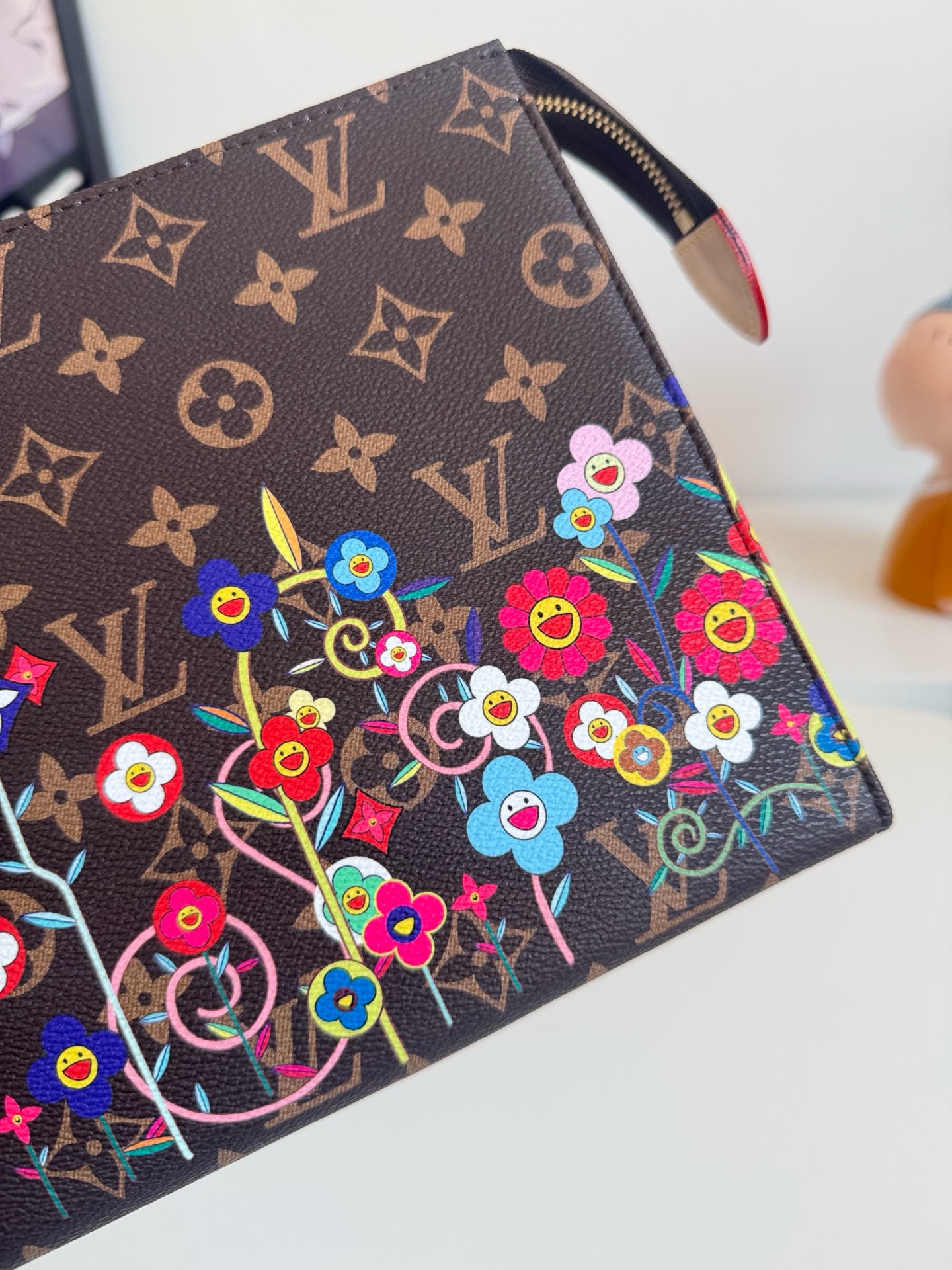 Louis Vuitton x Takashi Murakami collaboration series Size: 25×20×5.5 cm 5 Louis Vuitton x Takashi Murakami collaboration series Size: 25×20×5.5 cm - Image 5