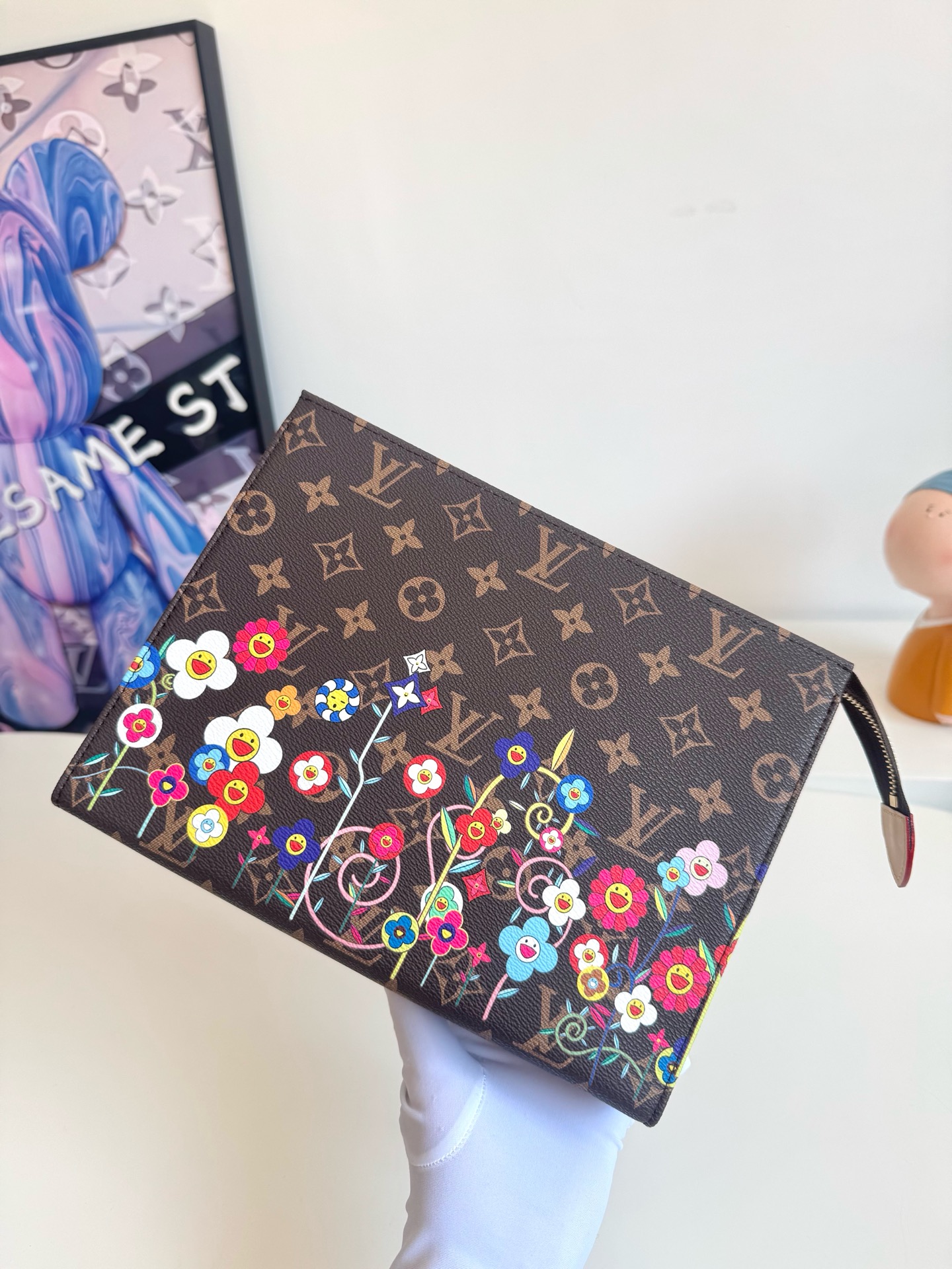 Louis Vuitton x Takashi Murakami collaboration series Size: 25×20×5.5 cm 6 Louis Vuitton x Takashi Murakami collaboration series Size: 25×20×5.5 cm - Image 6