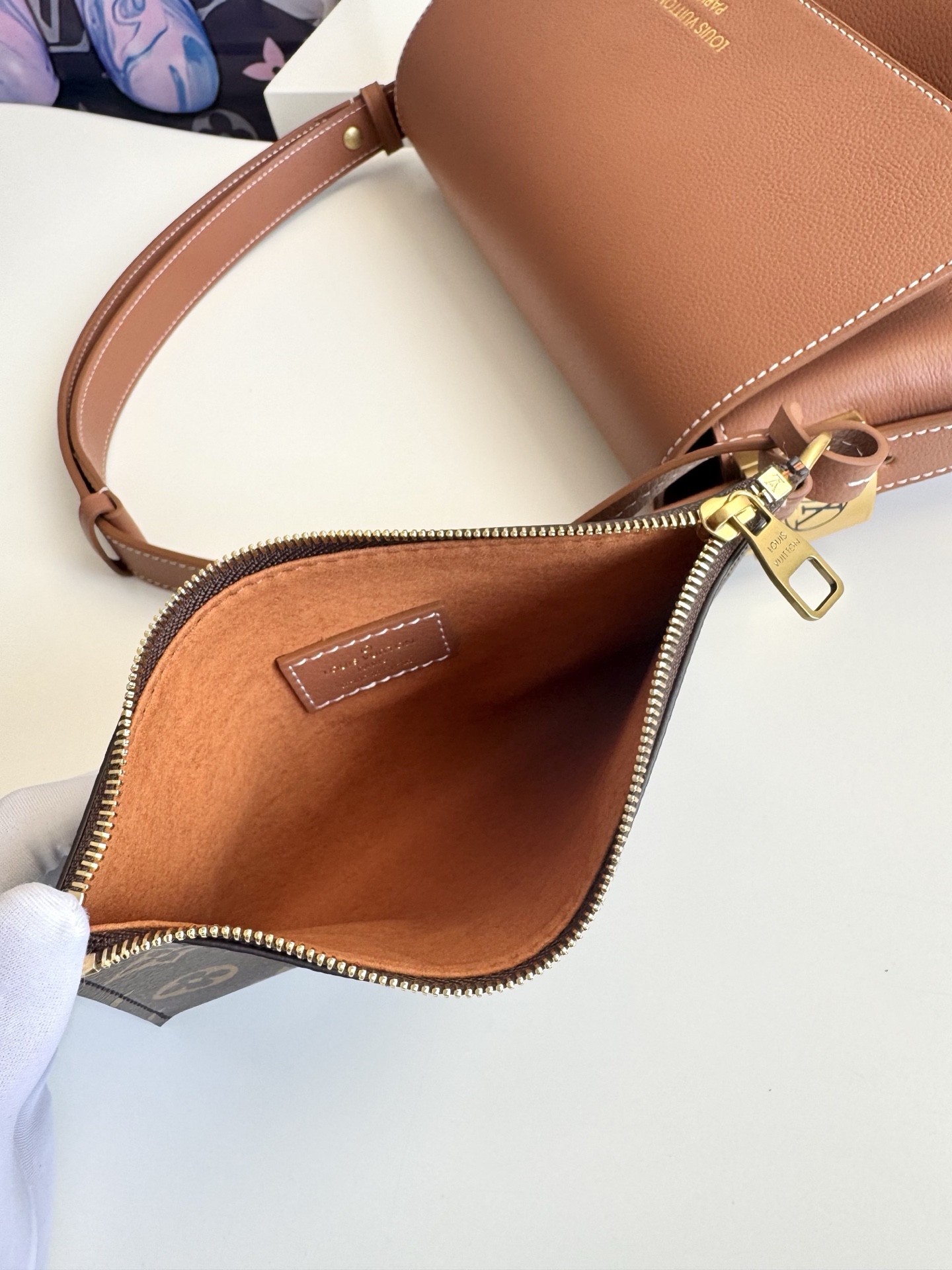 LV Low Key Messenger Bag 163c Dynamic Chip with Boutique Packaging M13151 Size: 30×18×12 cm 8 LV Low Key Messenger Bag 163c Dynamic Chip with Boutique Packaging M13151 Size: 30×18×12 cm - Image 8