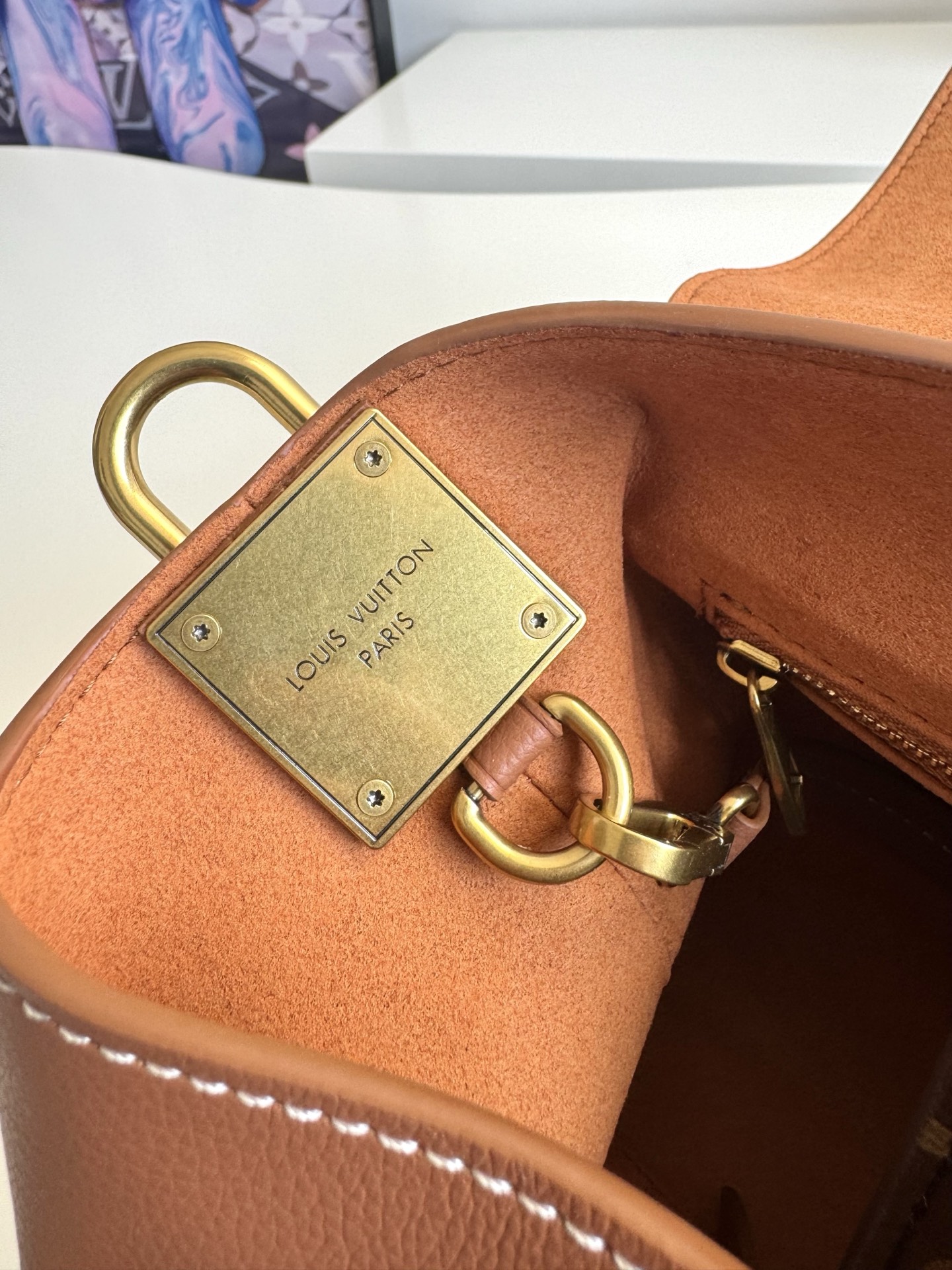 LV Low Key Messenger Bag 163c Dynamic Chip with Boutique Packaging M13151 Size: 30×18×12 cm 6 LV Low Key Messenger Bag 163c Dynamic Chip with Boutique Packaging M13151 Size: 30×18×12 cm - Image 6