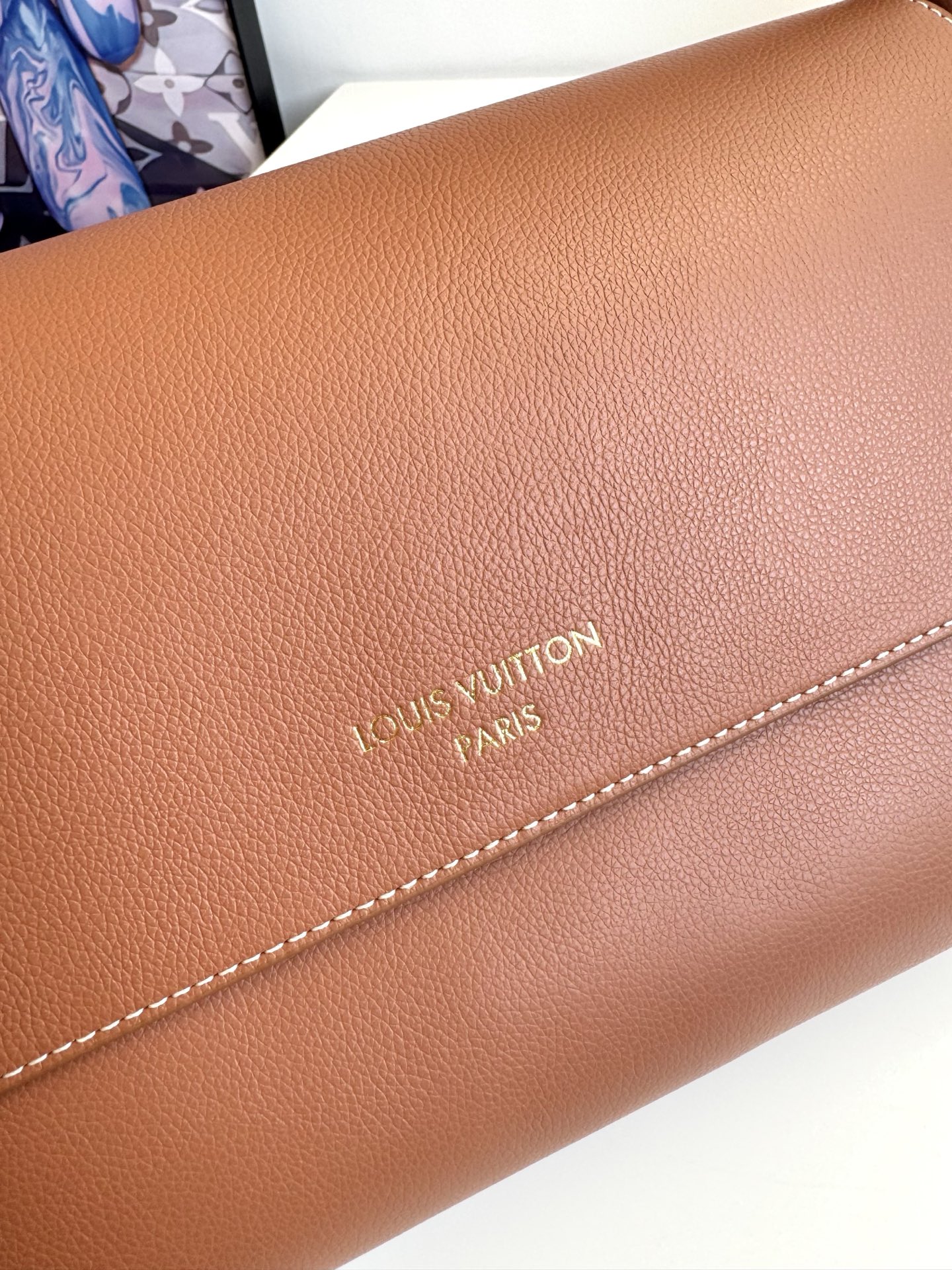 LV Low Key Messenger Bag 163c Dynamic Chip with Boutique Packaging M13151 Size: 30×18×12 cm 11 LV Low Key Messenger Bag 163c Dynamic Chip with Boutique Packaging M13151 Size: 30×18×12 cm - Image 11