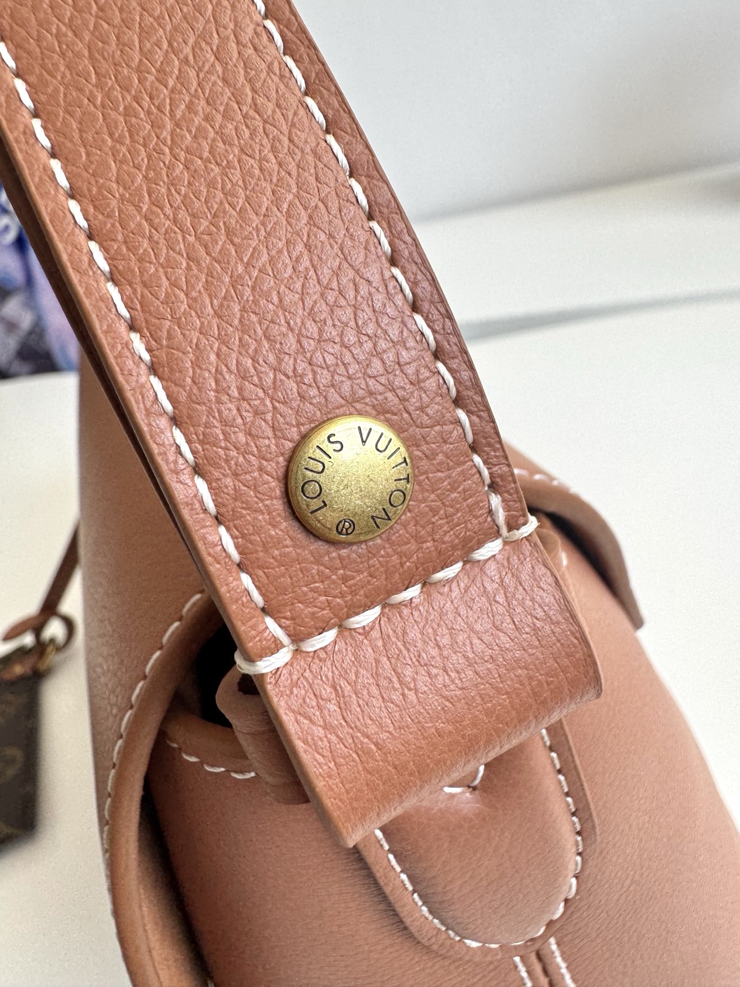 LV Low Key Messenger Bag 163c Dynamic Chip with Boutique Packaging M13151 Size: 30×18×12 cm 17 LV Low Key Messenger Bag 163c Dynamic Chip with Boutique Packaging M13151 Size: 30×18×12 cm - Image 17