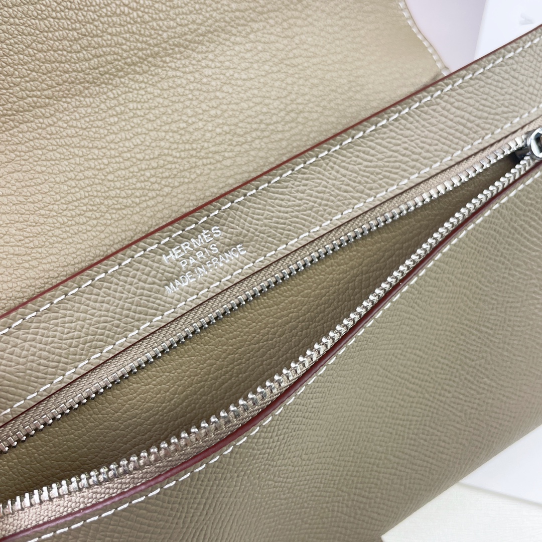 HERMÈS New H Passant Toutenmainte Long Wallet Model: 951 Material: Epsom calfskin leather with palm texture 9 HERMÈS New H Passant Toutenmainte Long Wallet Model: 951 Material: Epsom calfskin leather with palm texture - Image 9