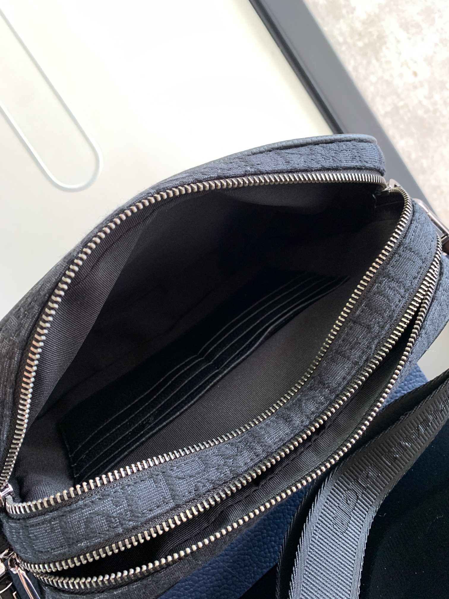 Dior Safari Messenger Bag Features & Materials: Main material: Beige and black Oblique print fabric Details: Black-grained calfskin leather accents Dimensions: 26 × 17 × 7 cm (L × H × W) Model number: 1ESPO297YKY_H27E (537743) 8 Dior Safari Messenger Bag Features & Materials: Main material: Beige and black Oblique print fabric Details: Black-grained calfskin leather accents Dimensions: 26 × 17 × 7 cm (L × H × W) Model number: 1ESPO297YKY_H27E (537743) - Image 8