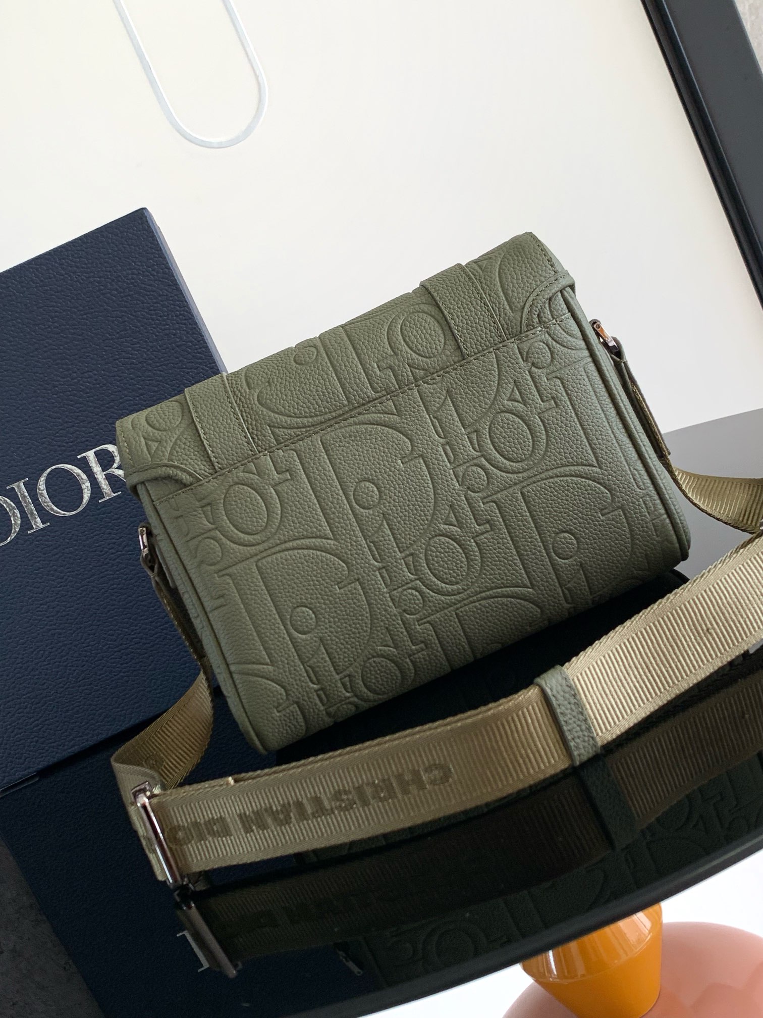 Dior Hit The Road collection Main material: Cotton, tech fabric, calfskin Lining: Tech fabric, cotton, calfskin Size: 24 x 18 x 8 cm Model number: EBA-1ESPO333YKY_H27E 3 Dior Hit The Road collection Main material: Cotton, tech fabric, calfskin Lining: Tech fabric, cotton, calfskin Size: 24 x 18 x 8 cm Model number: EBA-1ESPO333YKY_H27E - Image 3